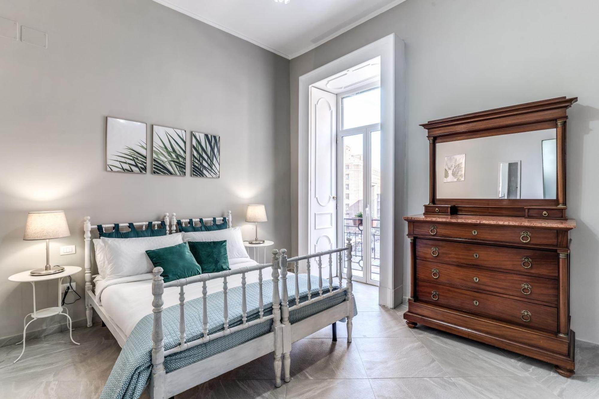 Due Porte A Toledo Apartment Naples