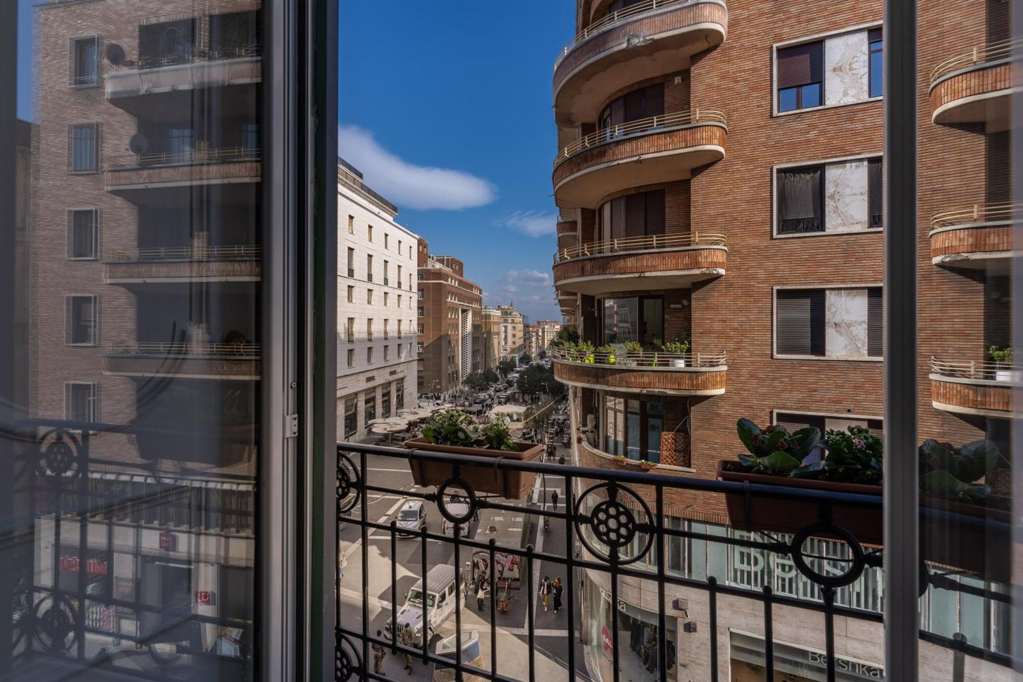 Due Porte A Toledo Apartment