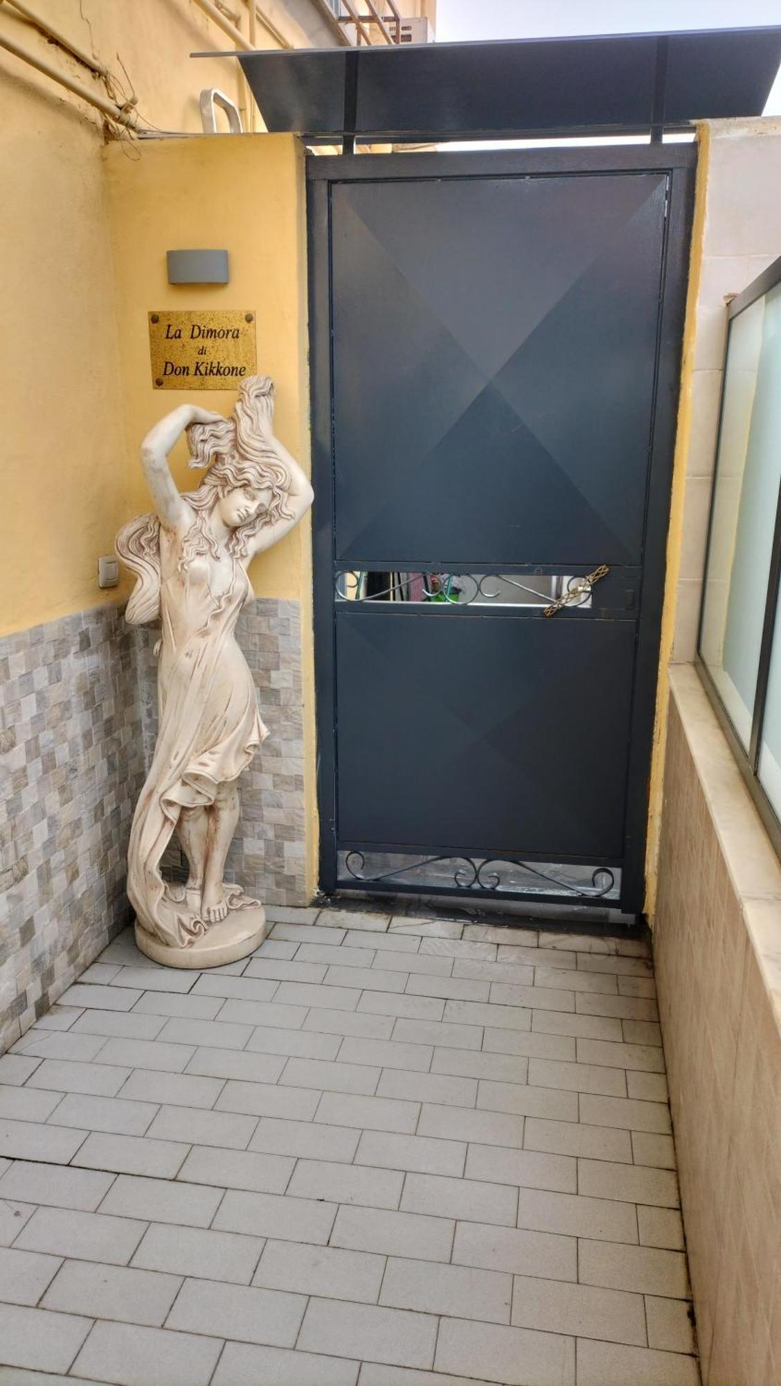Dimora Di Don Kikkone * Naples