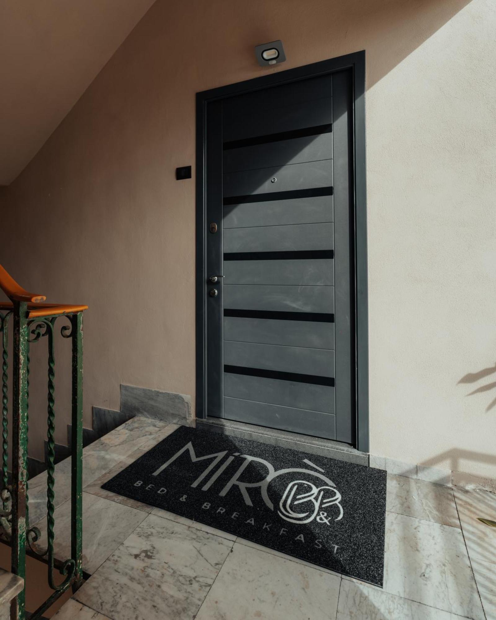 Miro Luxury Aeroporto Capodichino * Naples