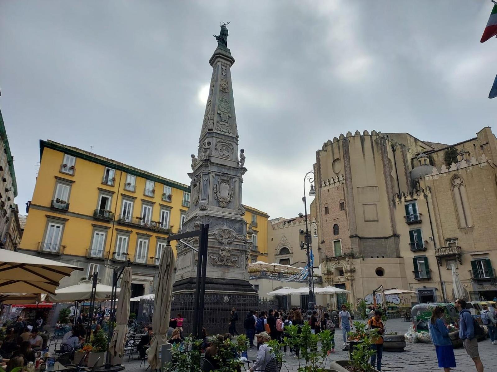 Palazzo Carafa Di Montorio Bed & Breakfast *