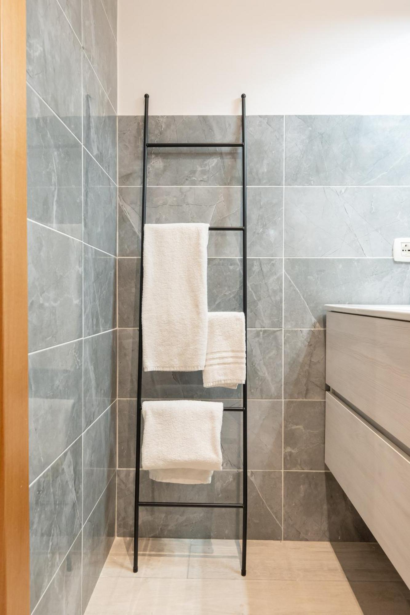 Guest house Dimora 5 Santi Naples