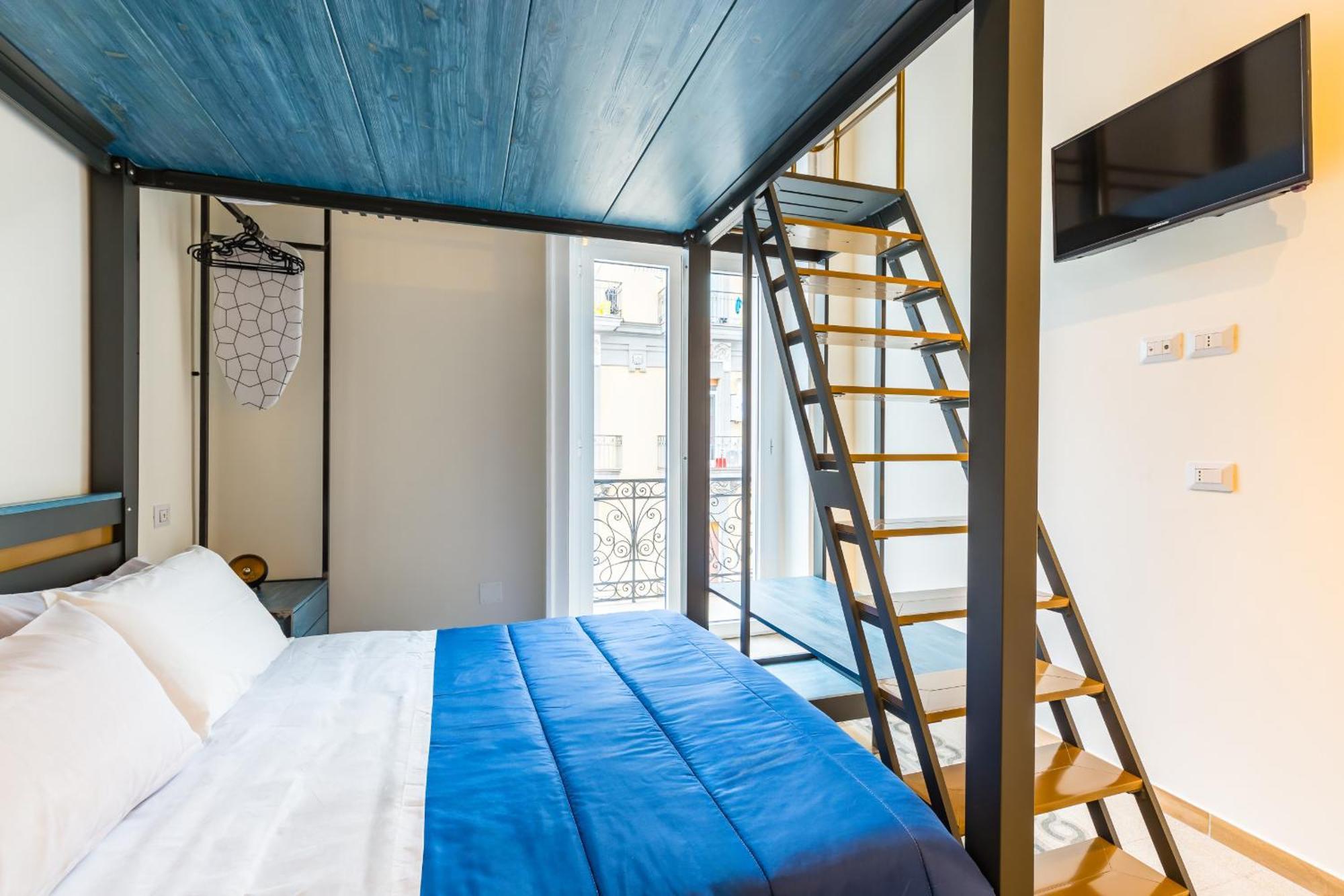 Station & Apartment *