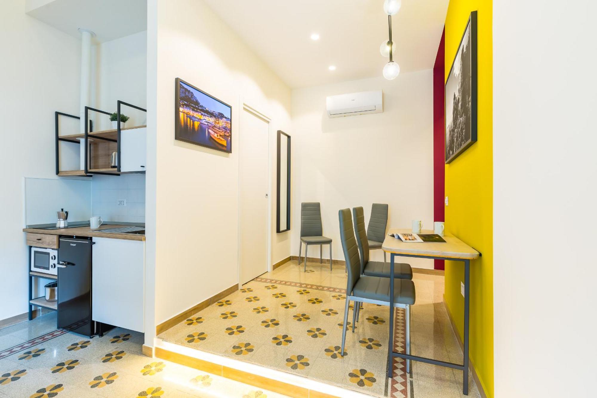 Apartment Station & *