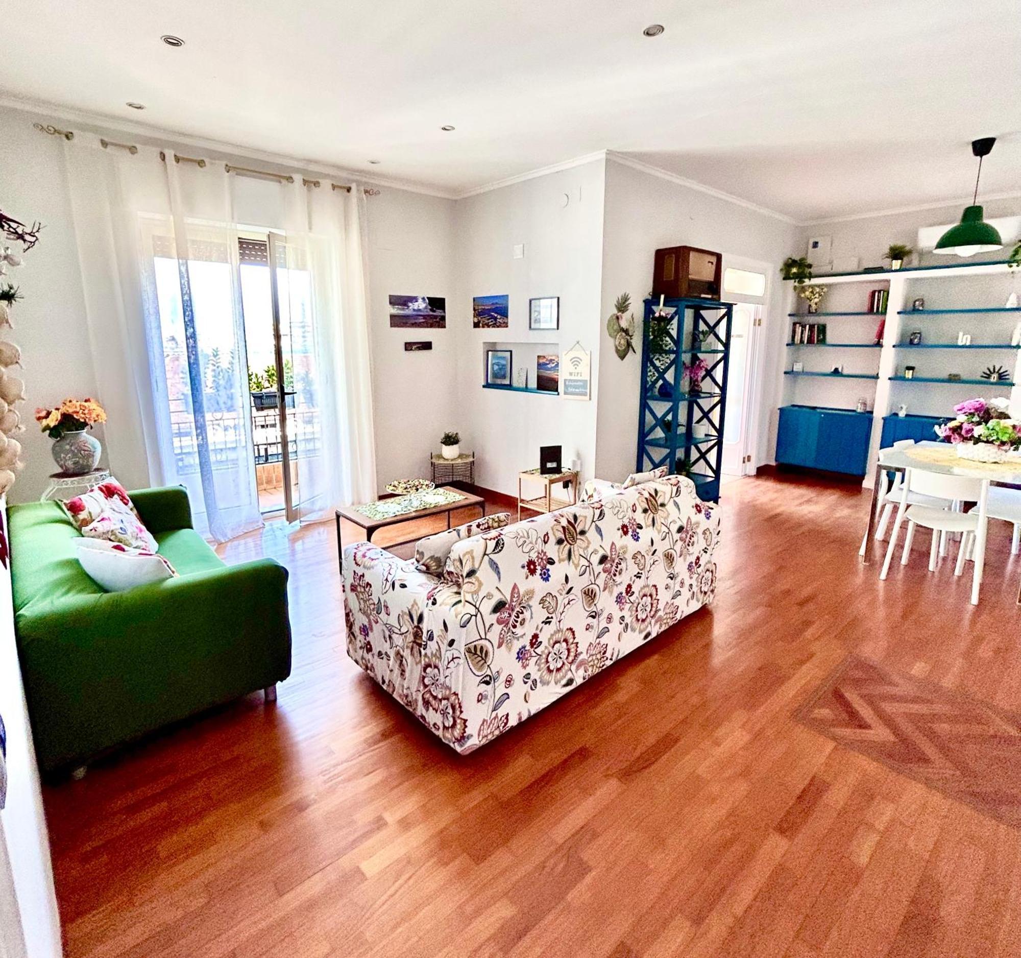 Salotto Napoletano 381 Apartment