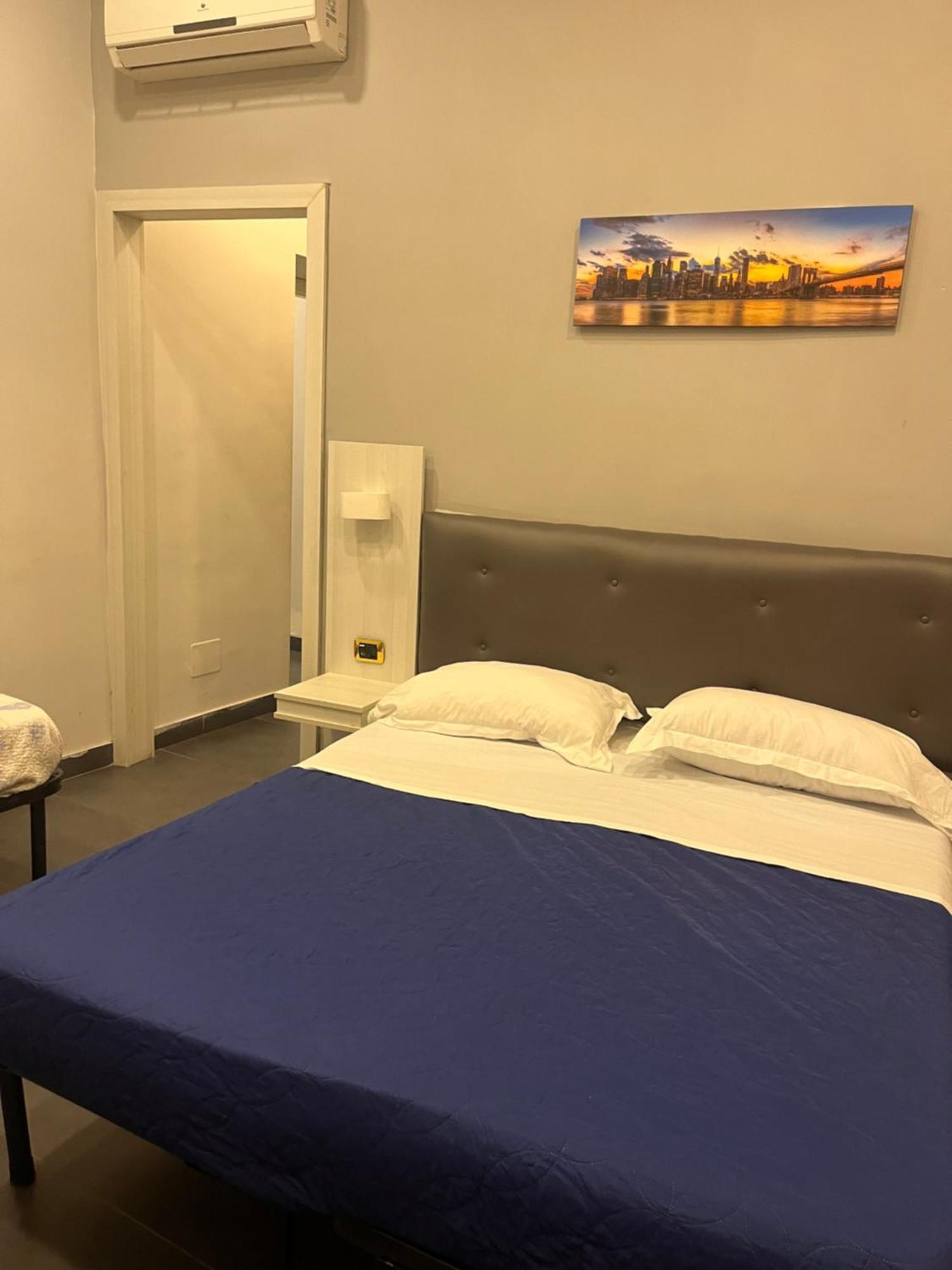 Hotel Oceania Naples