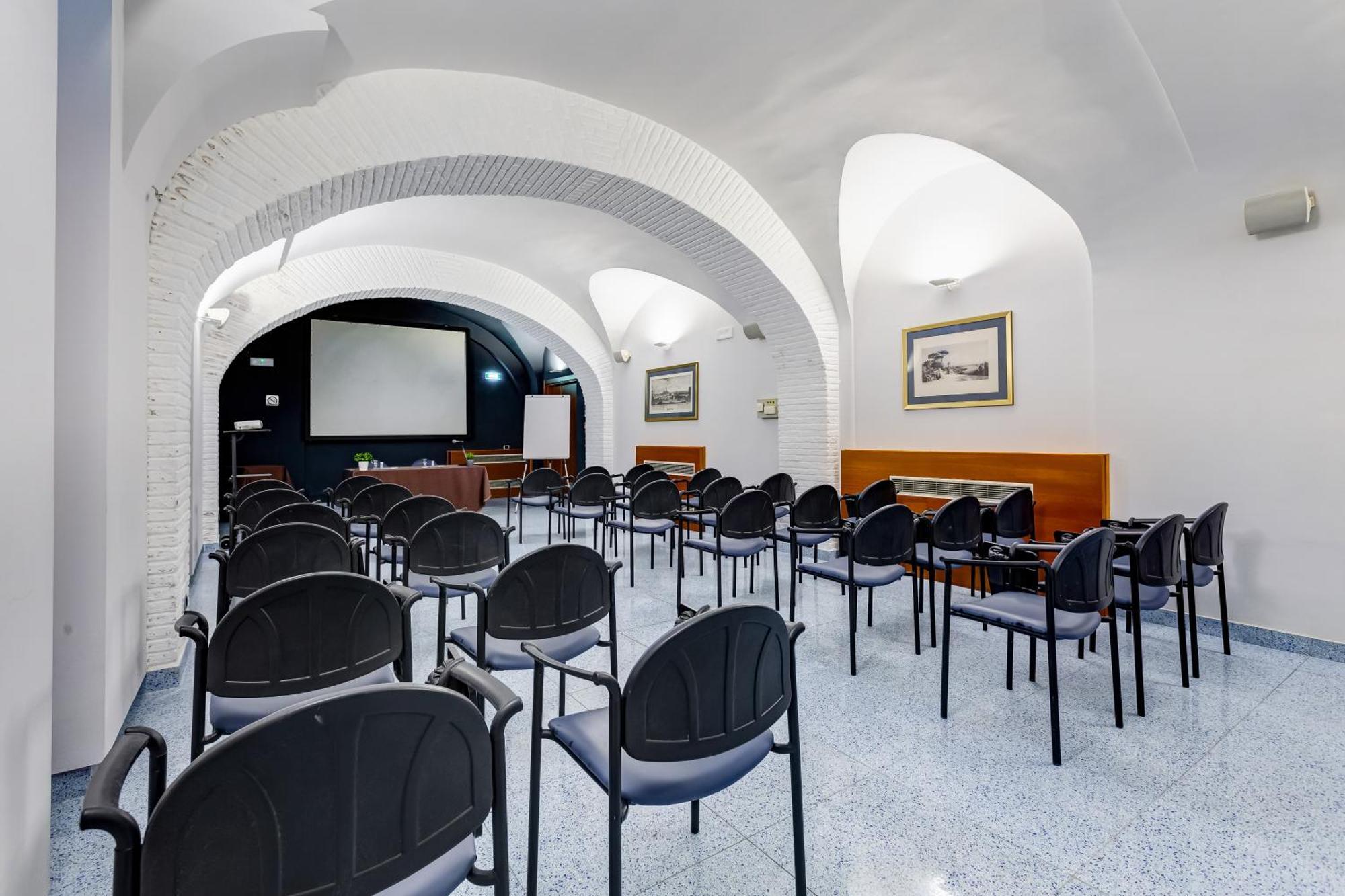 Western Plaza 4* Naples