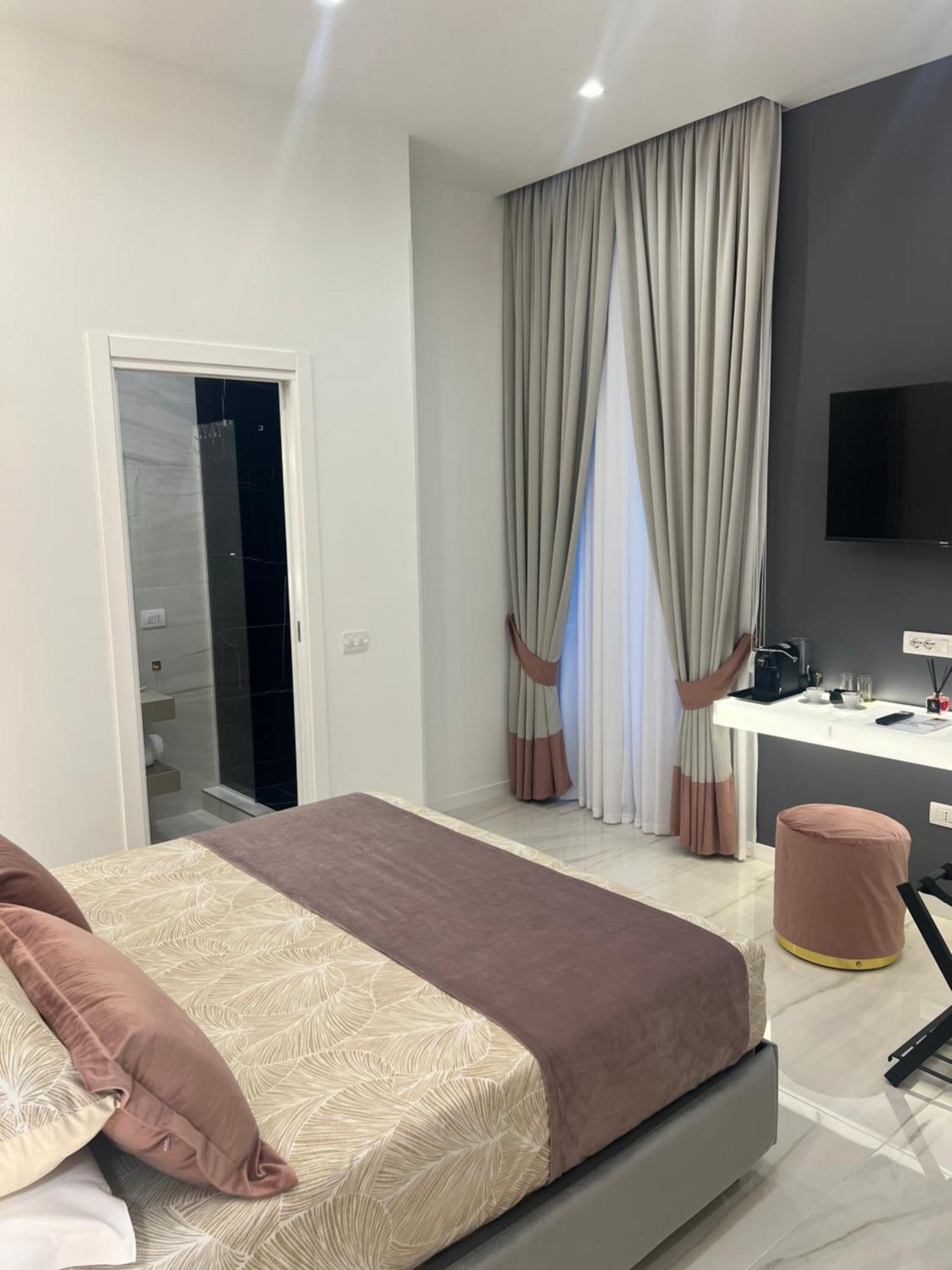La Lepre Felice-bovio Naples