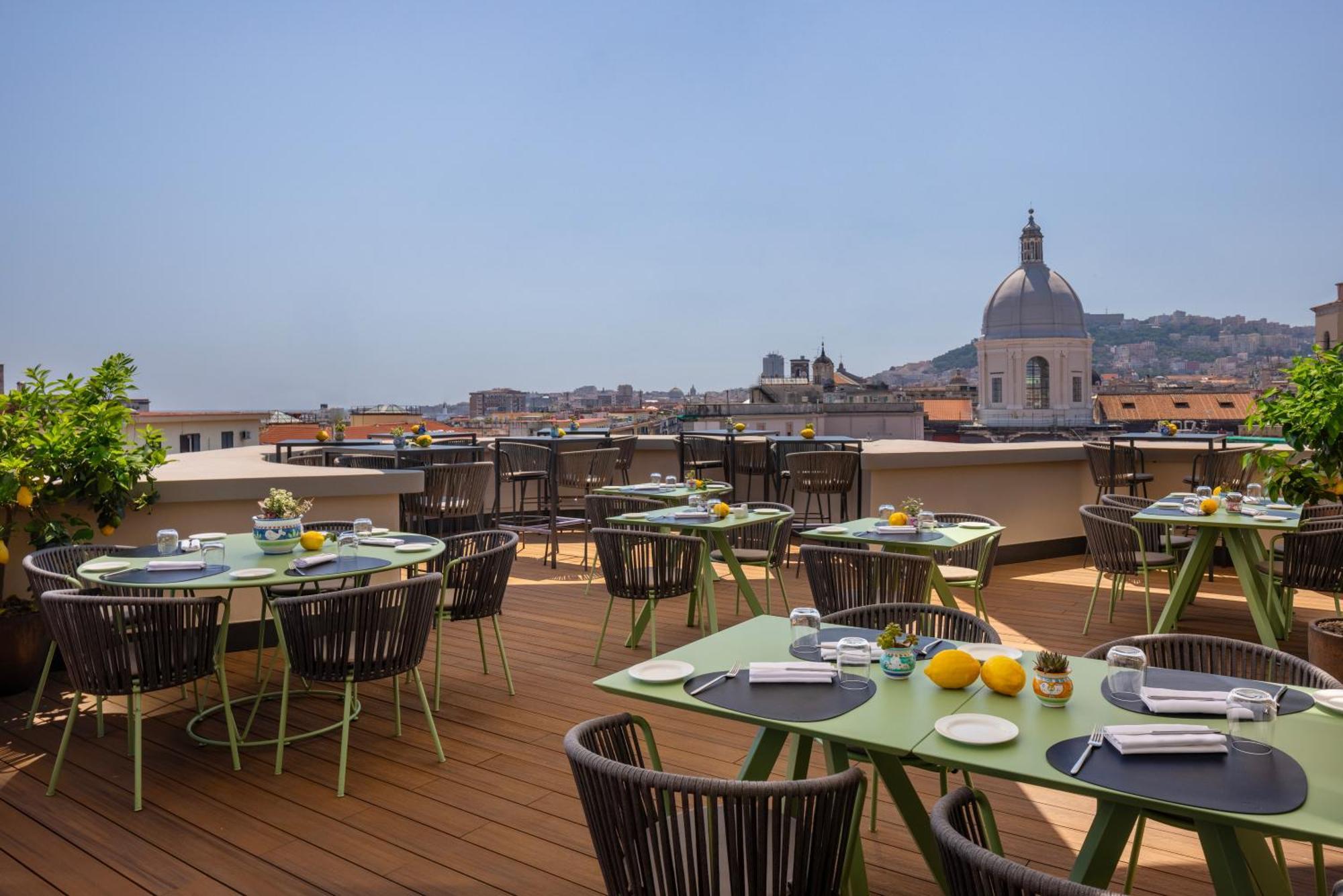 Hotel Una Hotels Napoli 4*