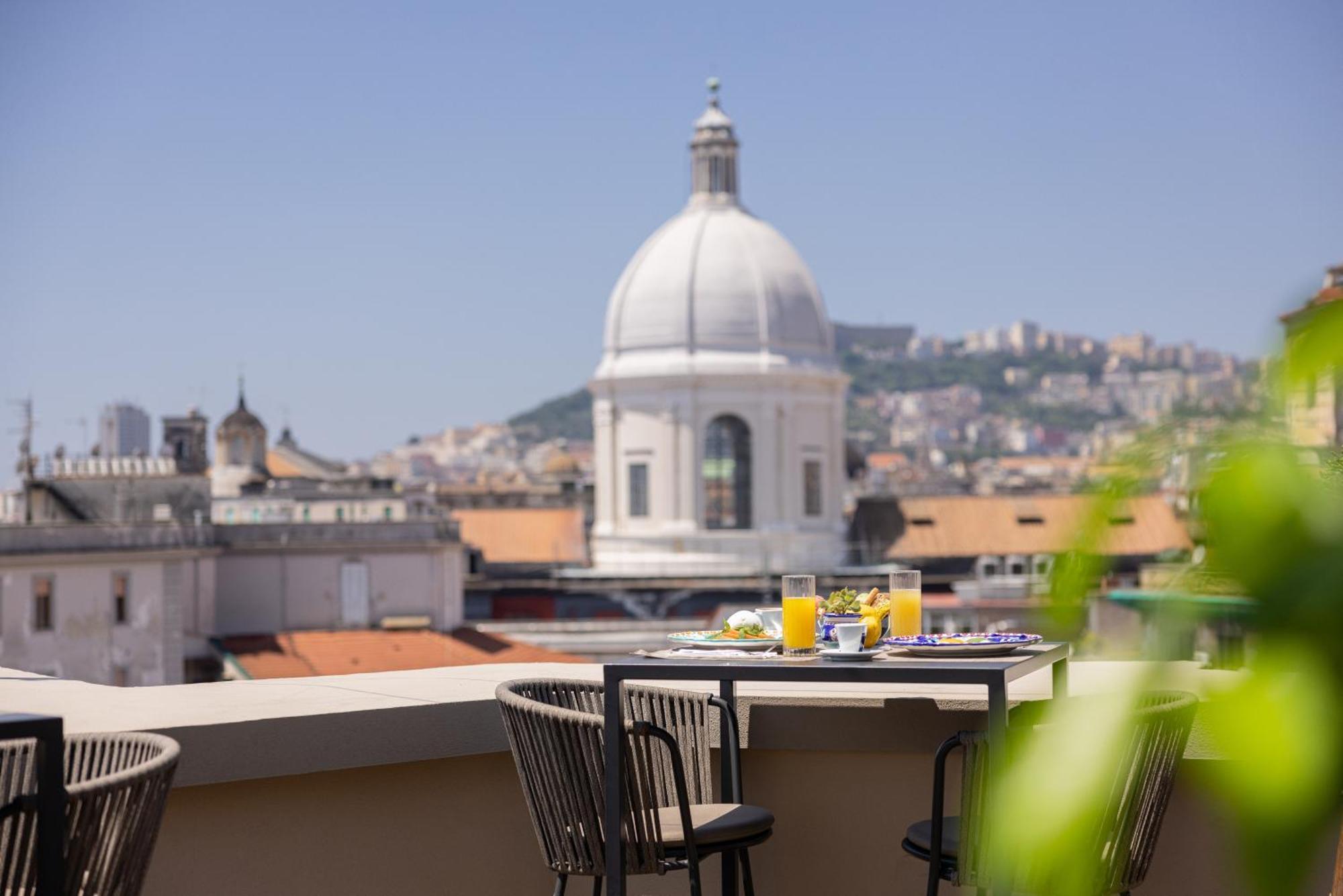 Una Hotels Napoli 4*