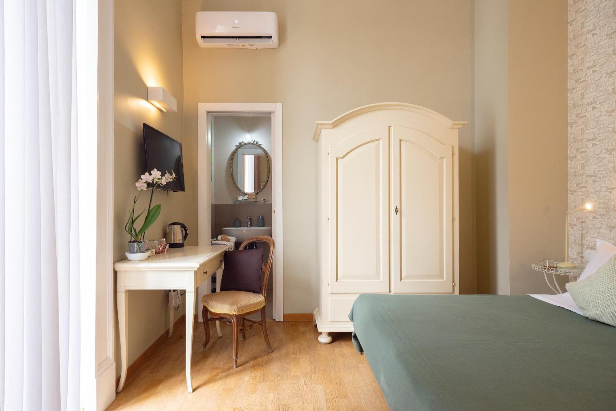 Donna Adelina Bed & Breakfast 2*