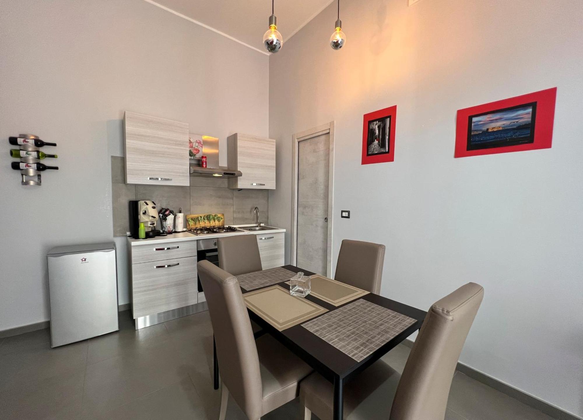 J&g Spaccanapoli Naples