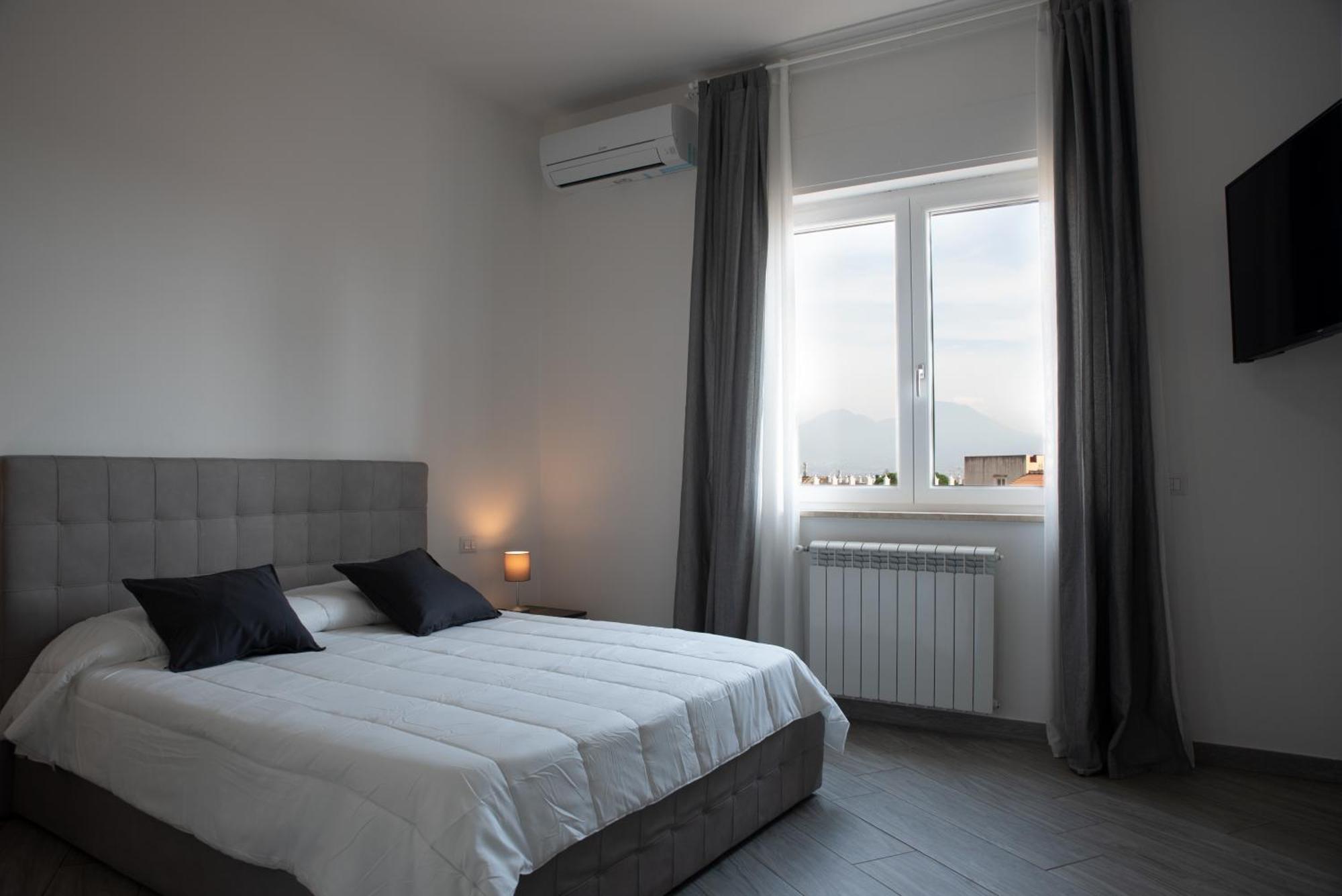 Monteleone ,12