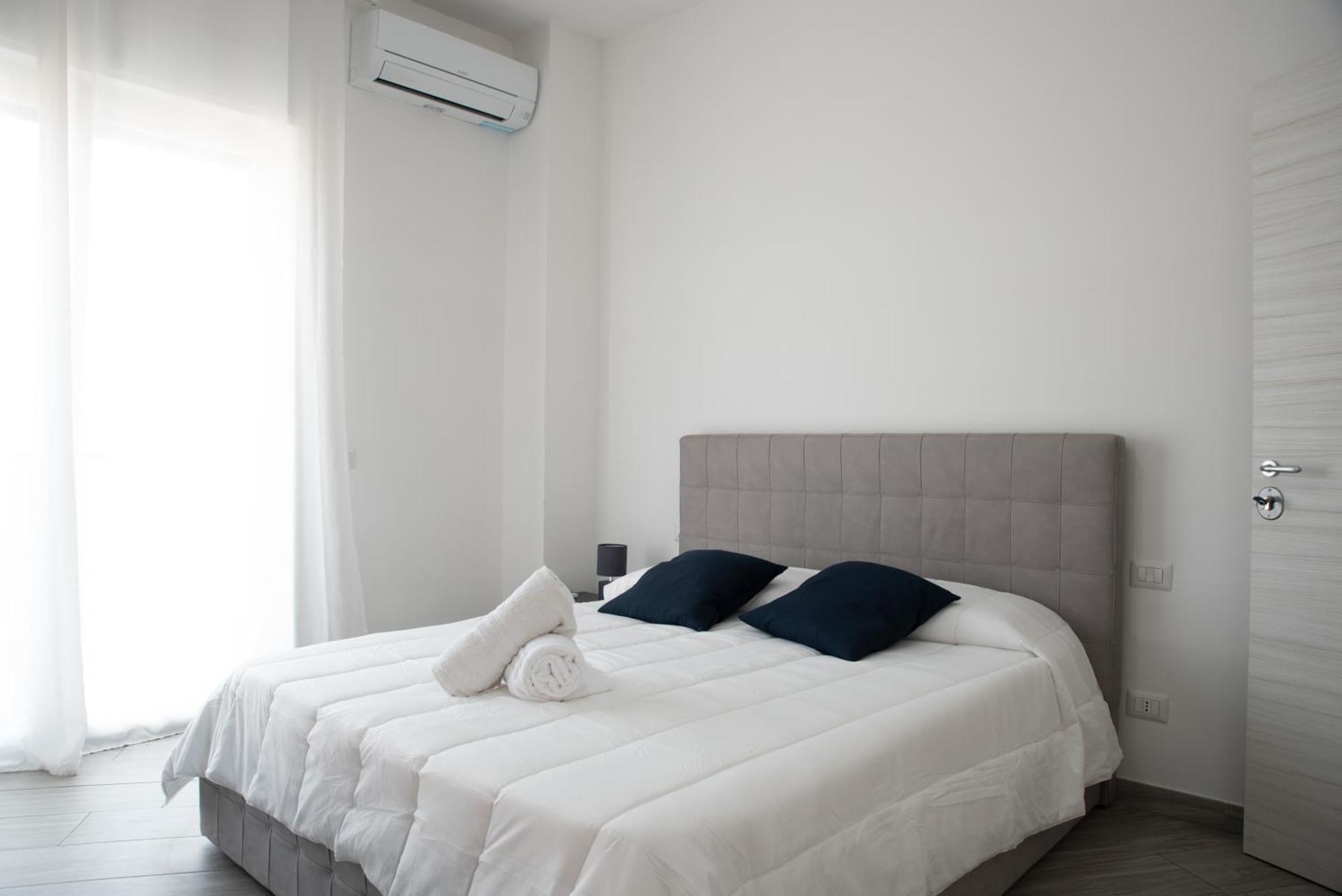 Monteleone ,12 Bed & Breakfast Naples
