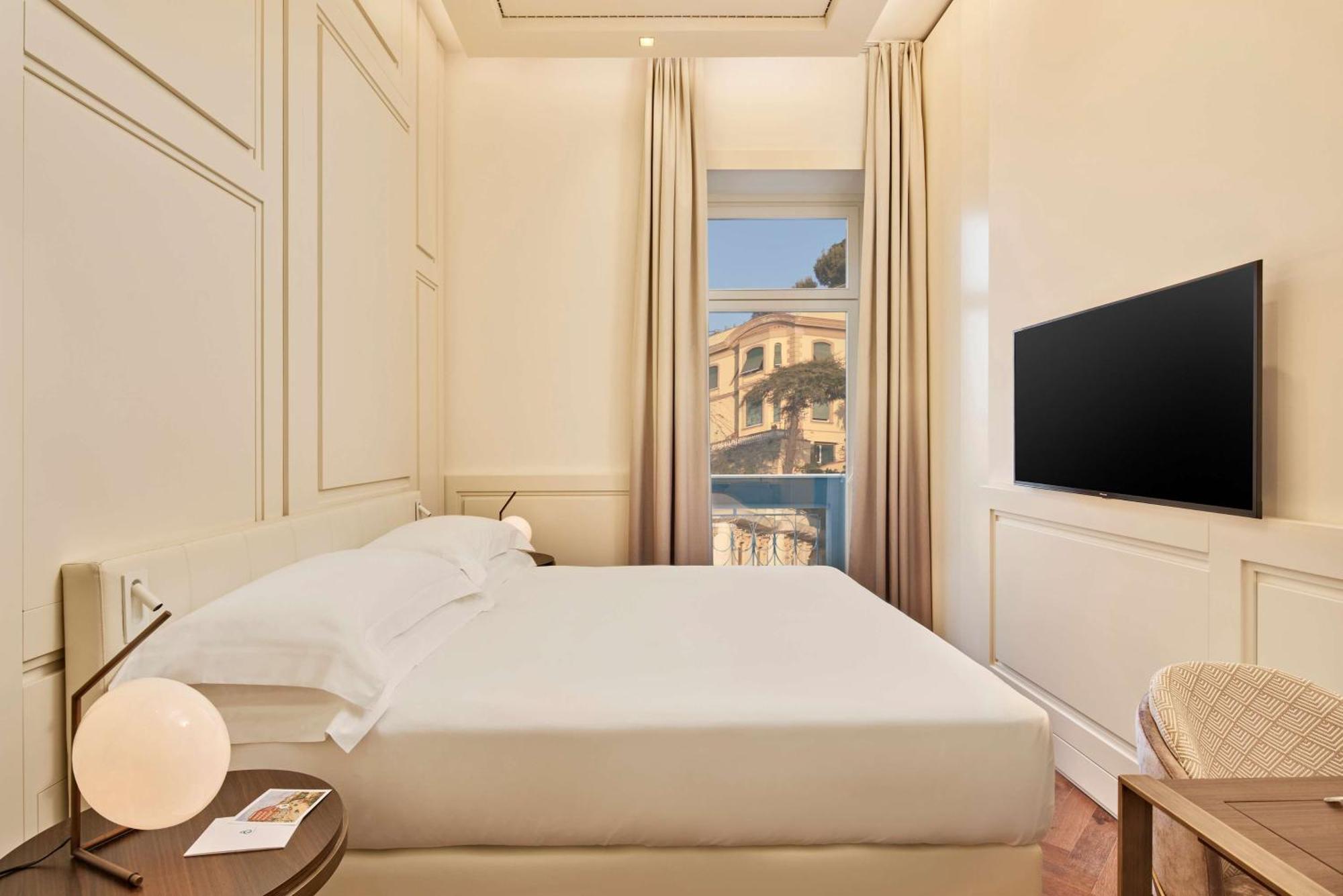 Hotel De Bonart Naples, Curio Collection By Hilton 5*