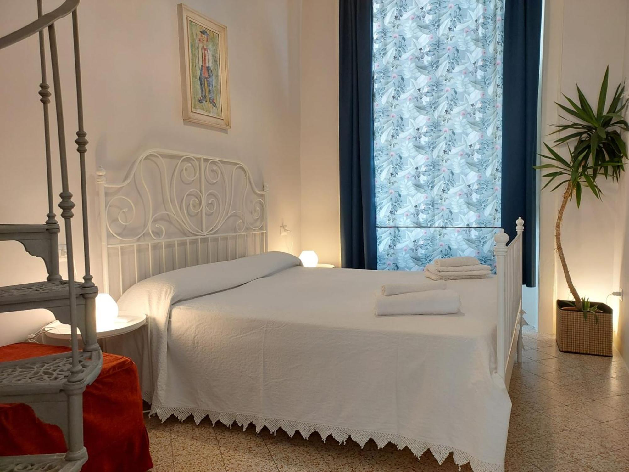 Bed & Breakfast Palazzo Carafa Di Montorio Naples