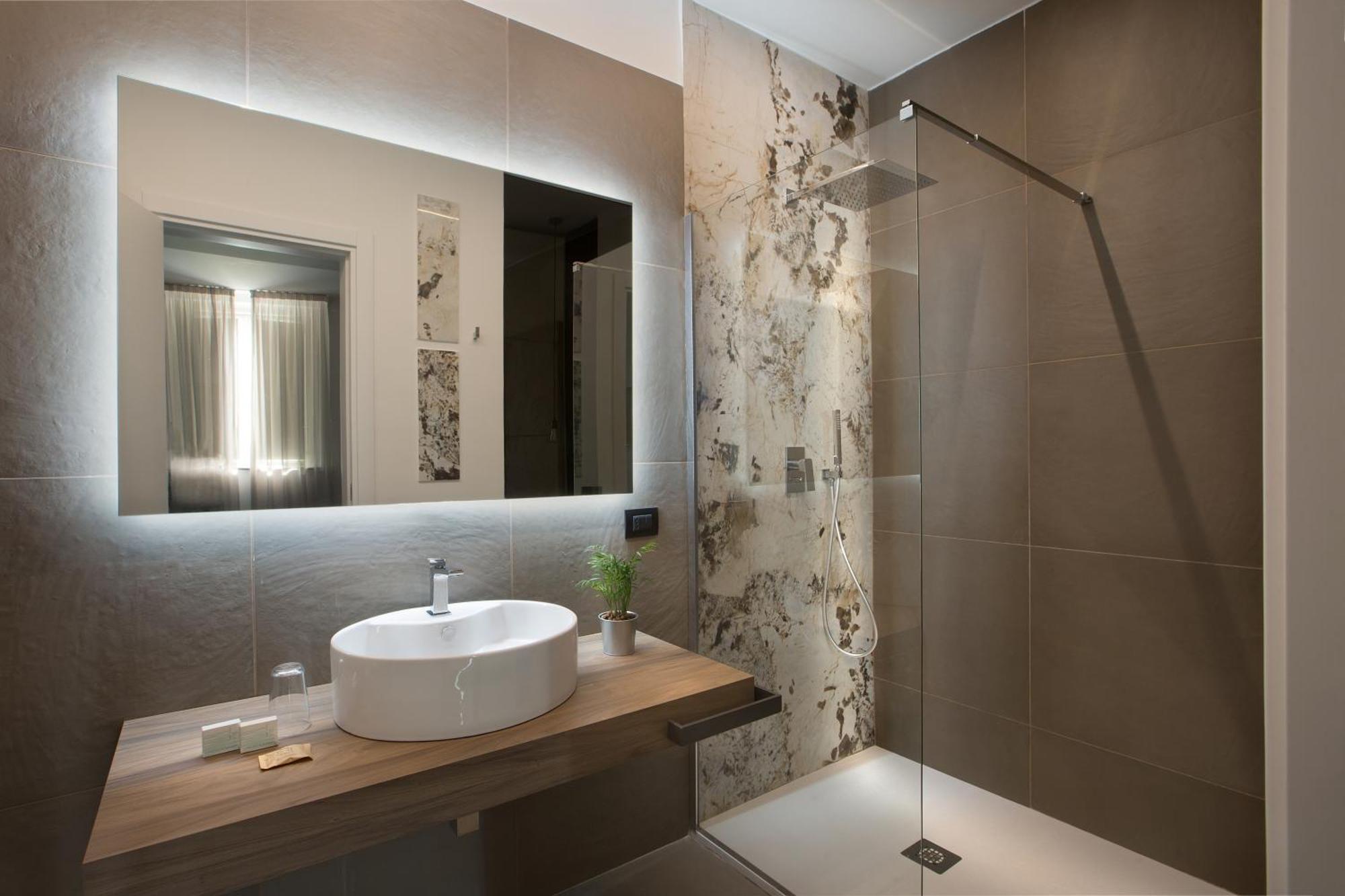 Diamond Naples