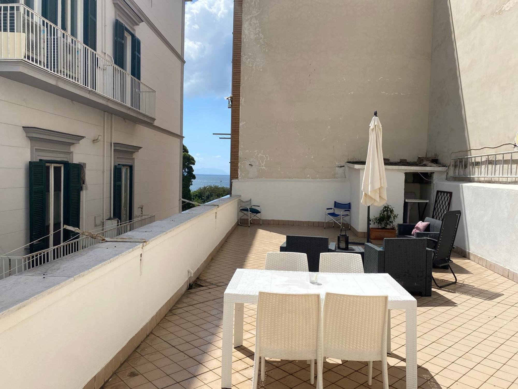 Casa Vacanza Vista Mare Chiaia *