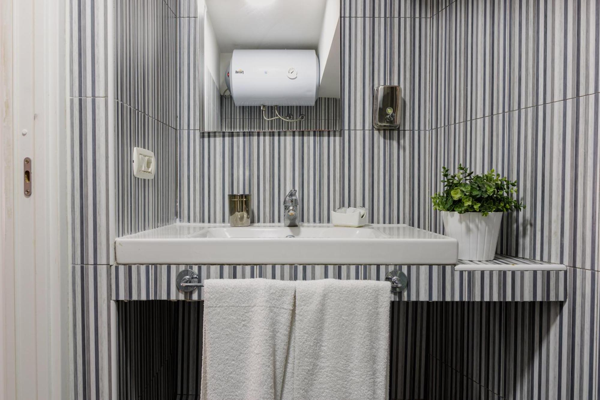 Apartment Mezzocannone 109 - Sweet Naples