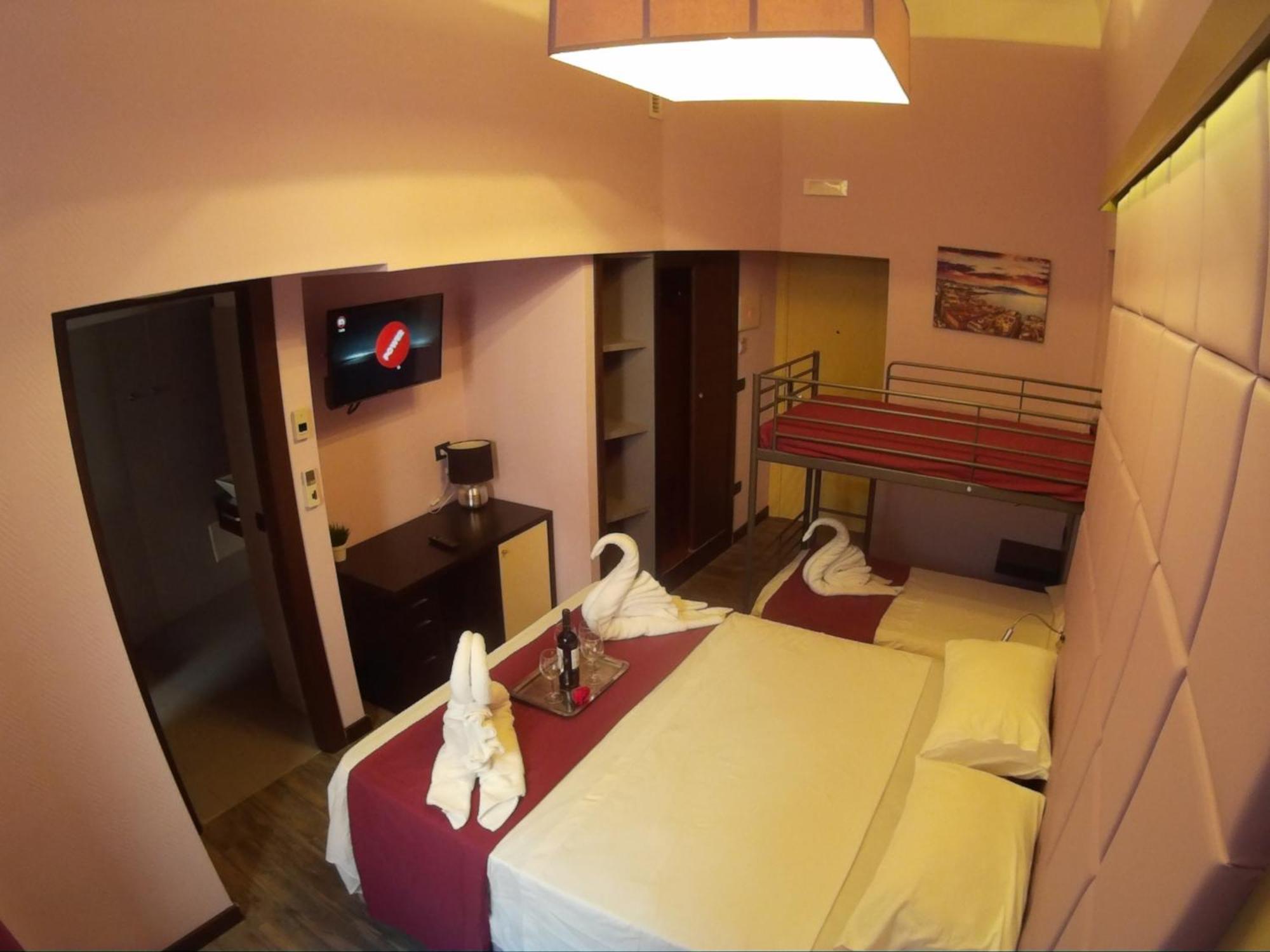 Sleep In Naples