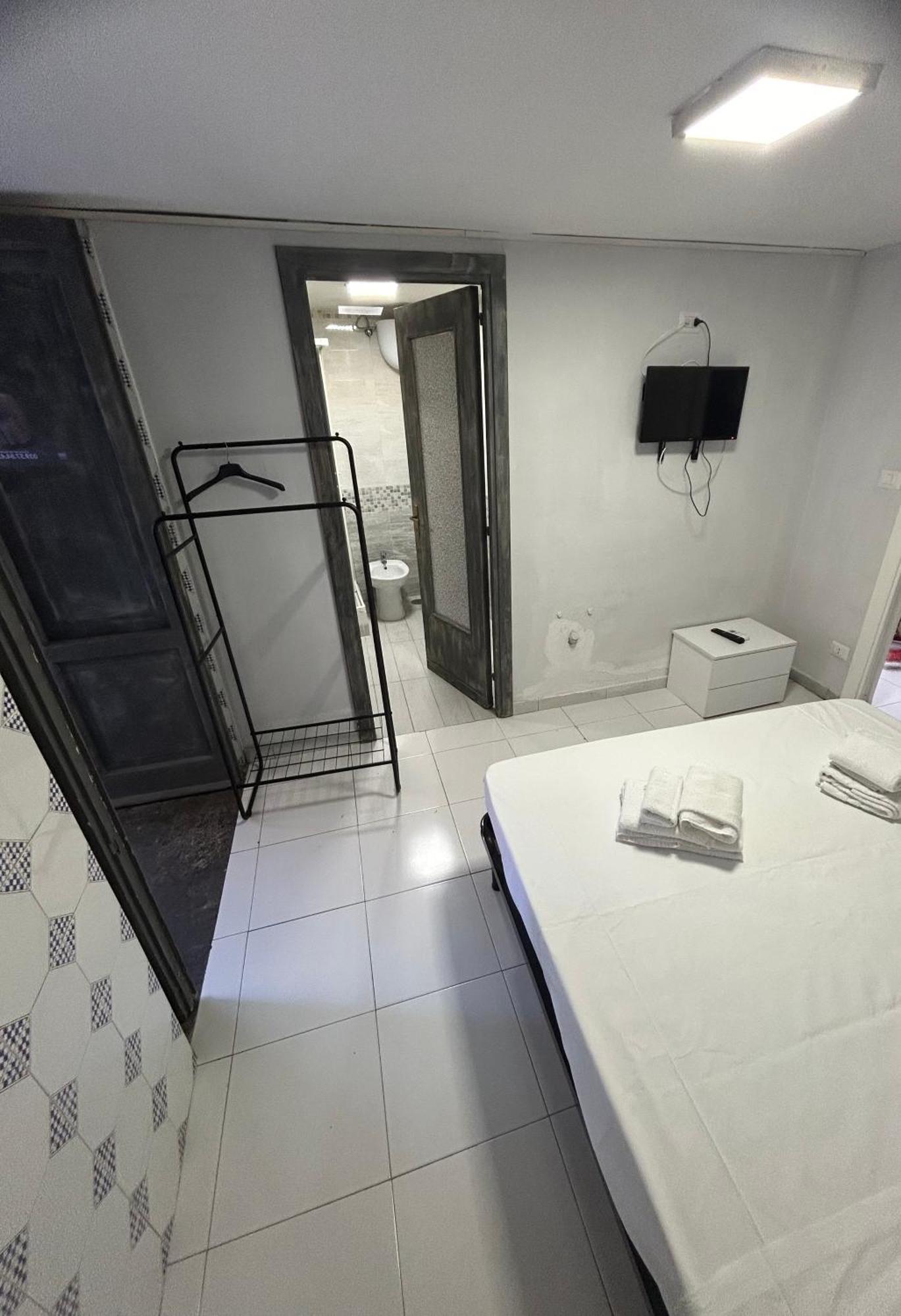 Valentino Guest house *