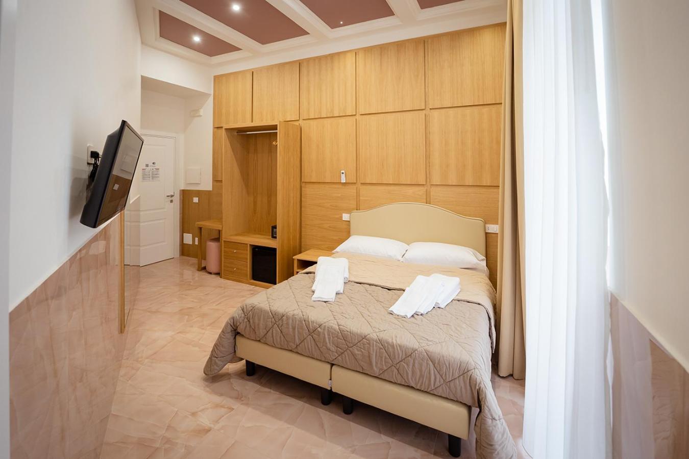 P.c. Boutique H. Vesuvius, Centro, By Clapa Group Guest house Naples