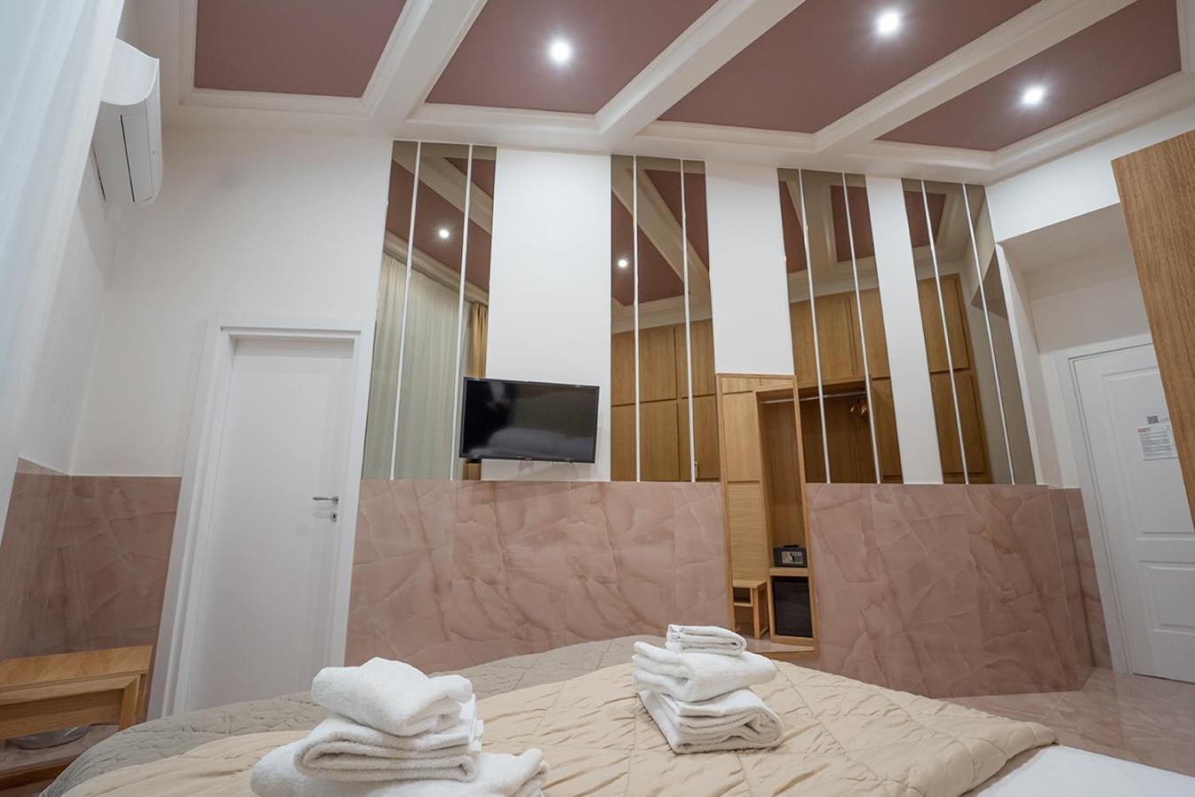 P.c. Boutique H. Lifestyle, Centro, By Clapa Group Dislocated Hospitality Guest house Naples