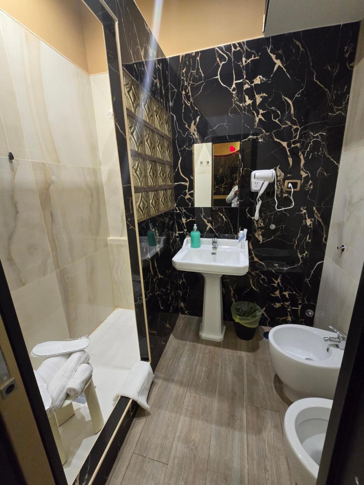 Hotel Iris Hotel