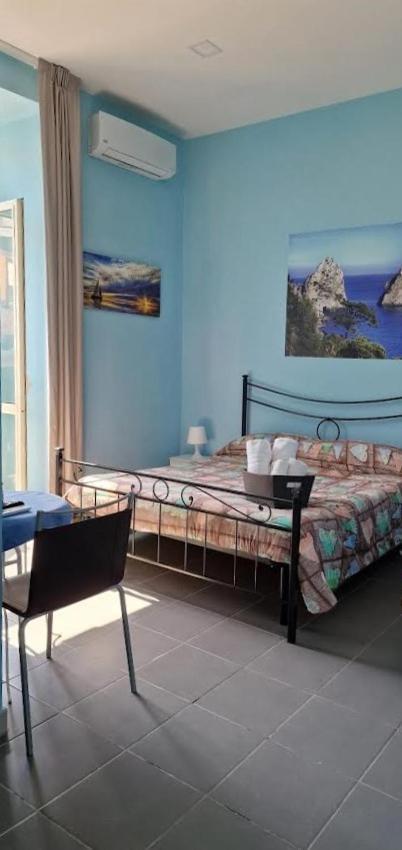 Bed & Breakfast Station