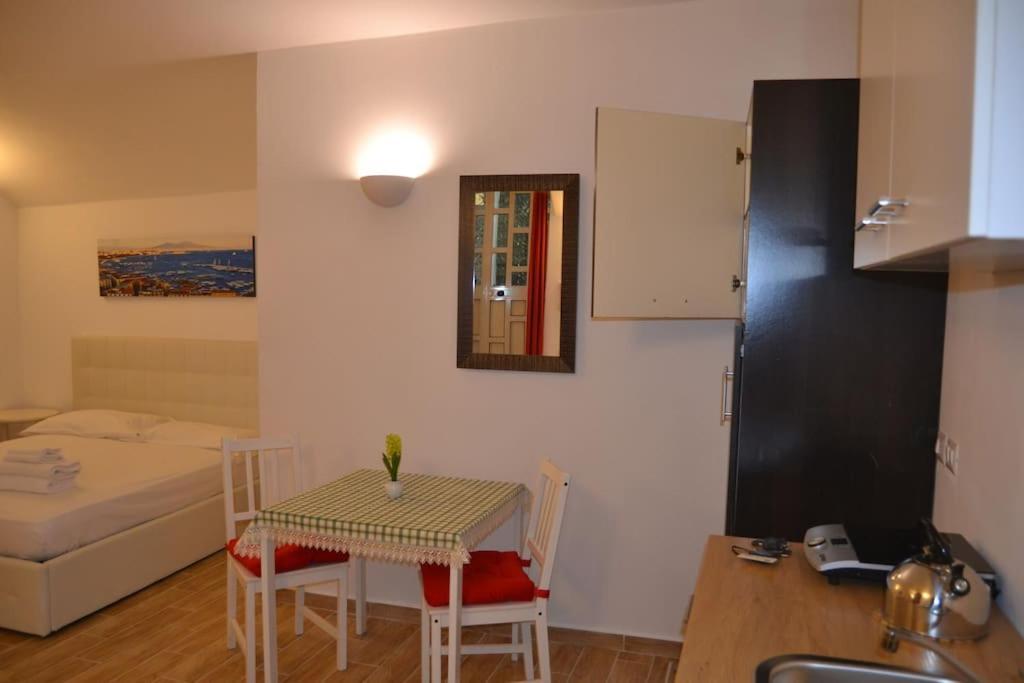 Alex Guest House. Apartment Naples
