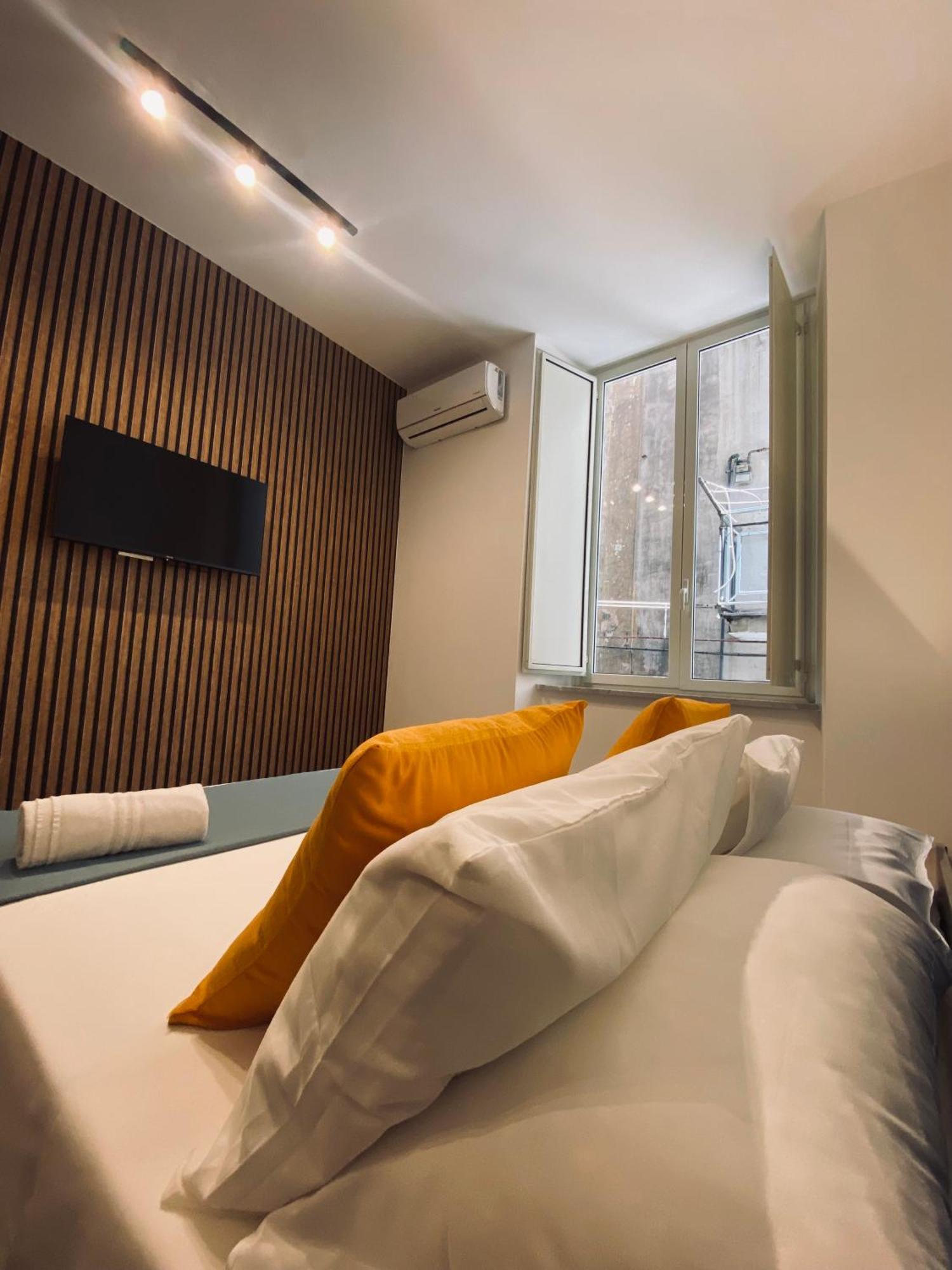 Np Spaccanapoli Guest house Naples