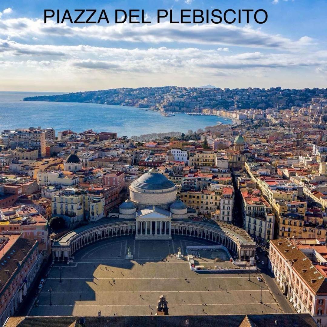 Piccolo Lucio Naples