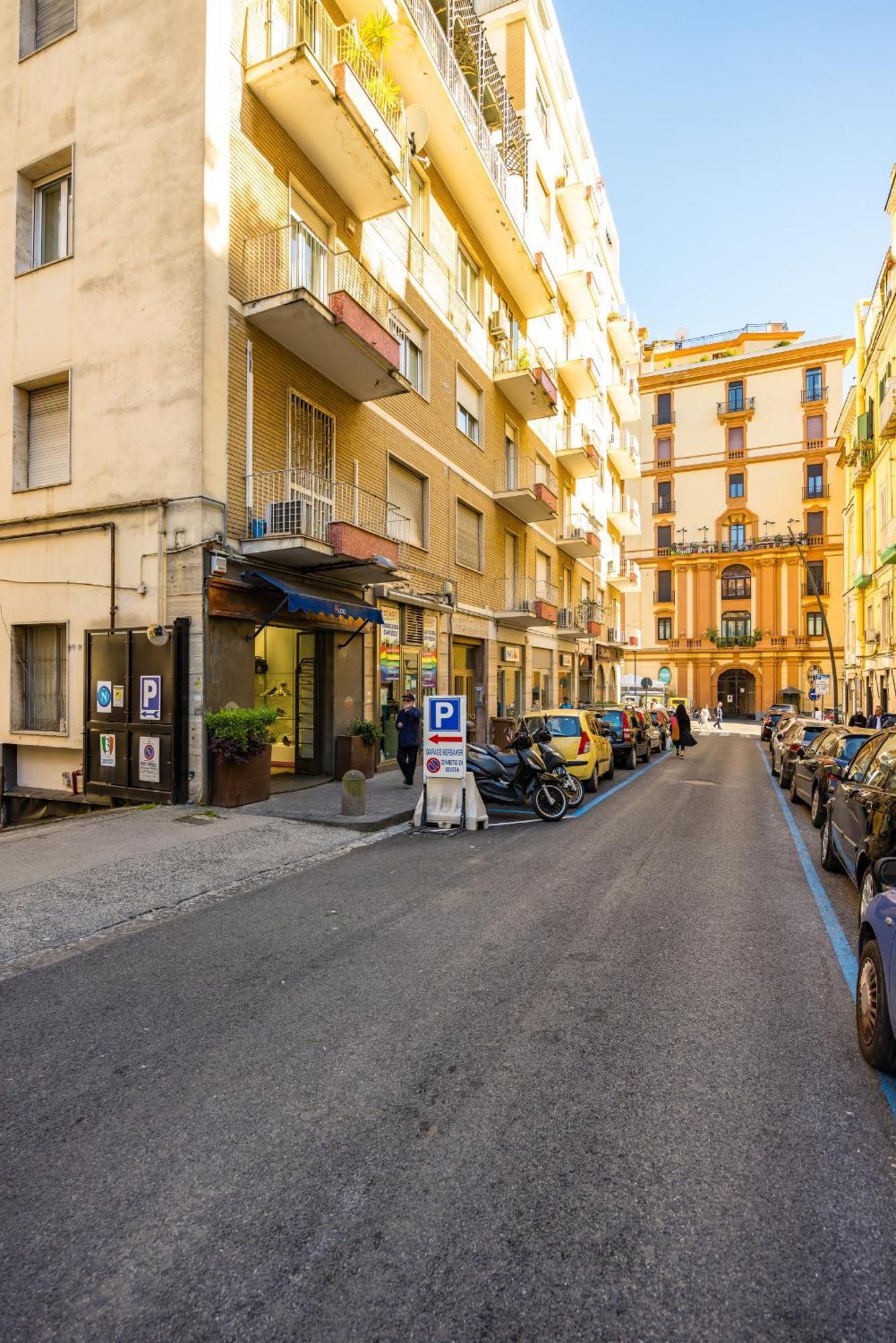 Apartment Chiave Di Fuga By Napoliapartments *