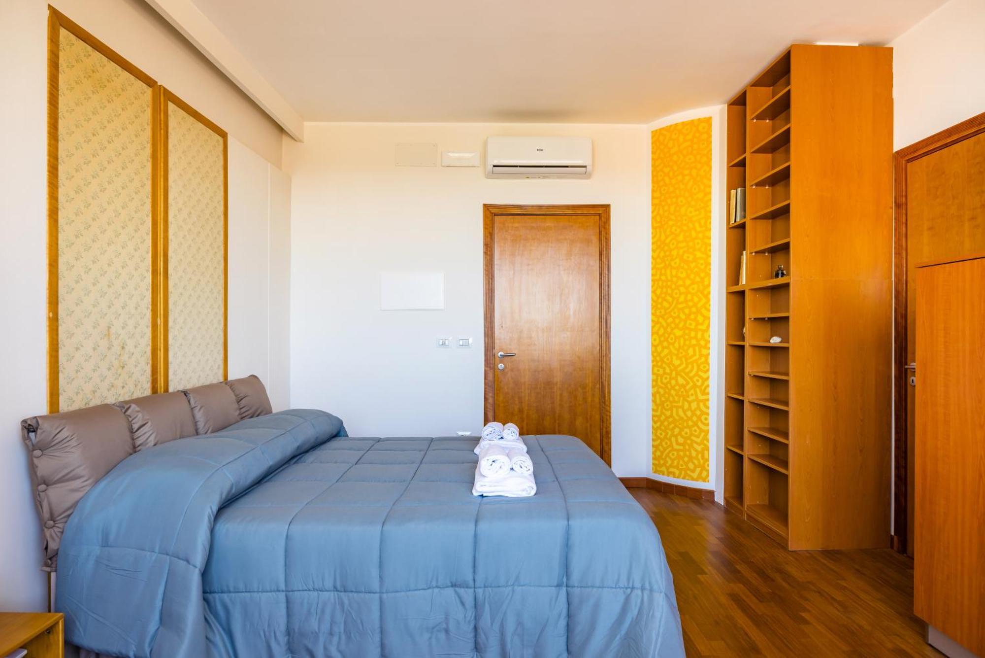Apartment Chiave Di Fuga By Napoliapartments