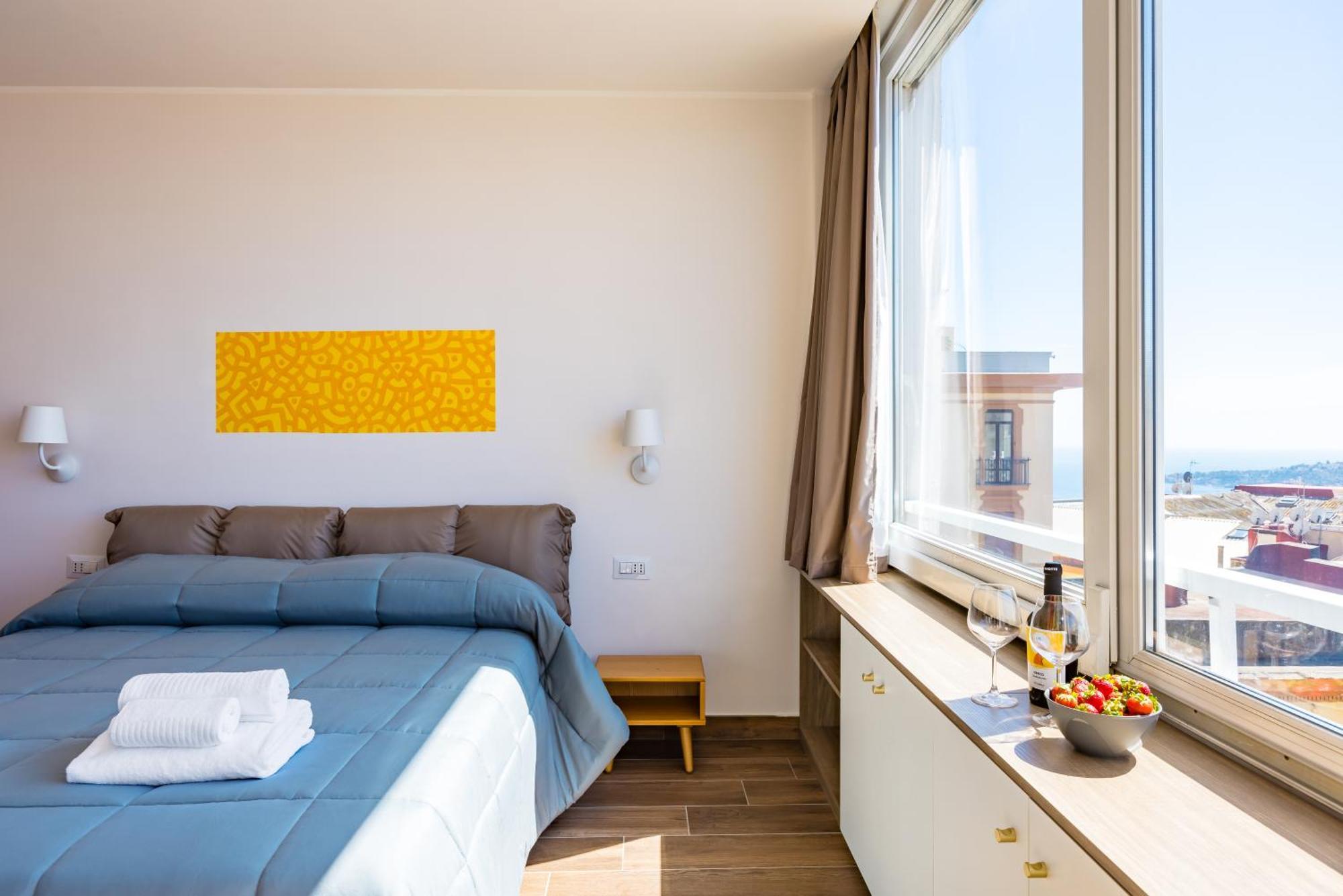 Apartment Chiave Di Fuga By Napoliapartments