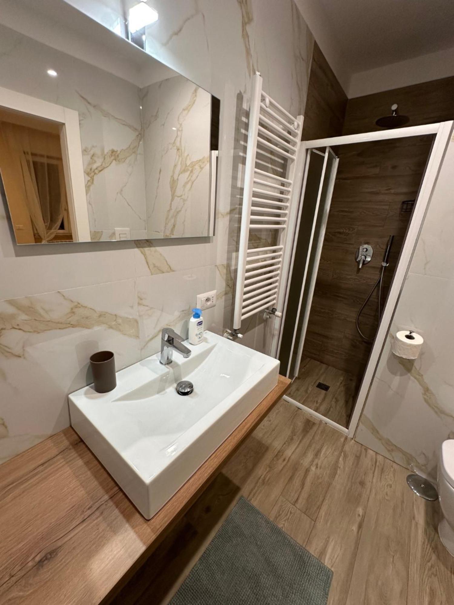 Bed & Breakfast Binario 56 *