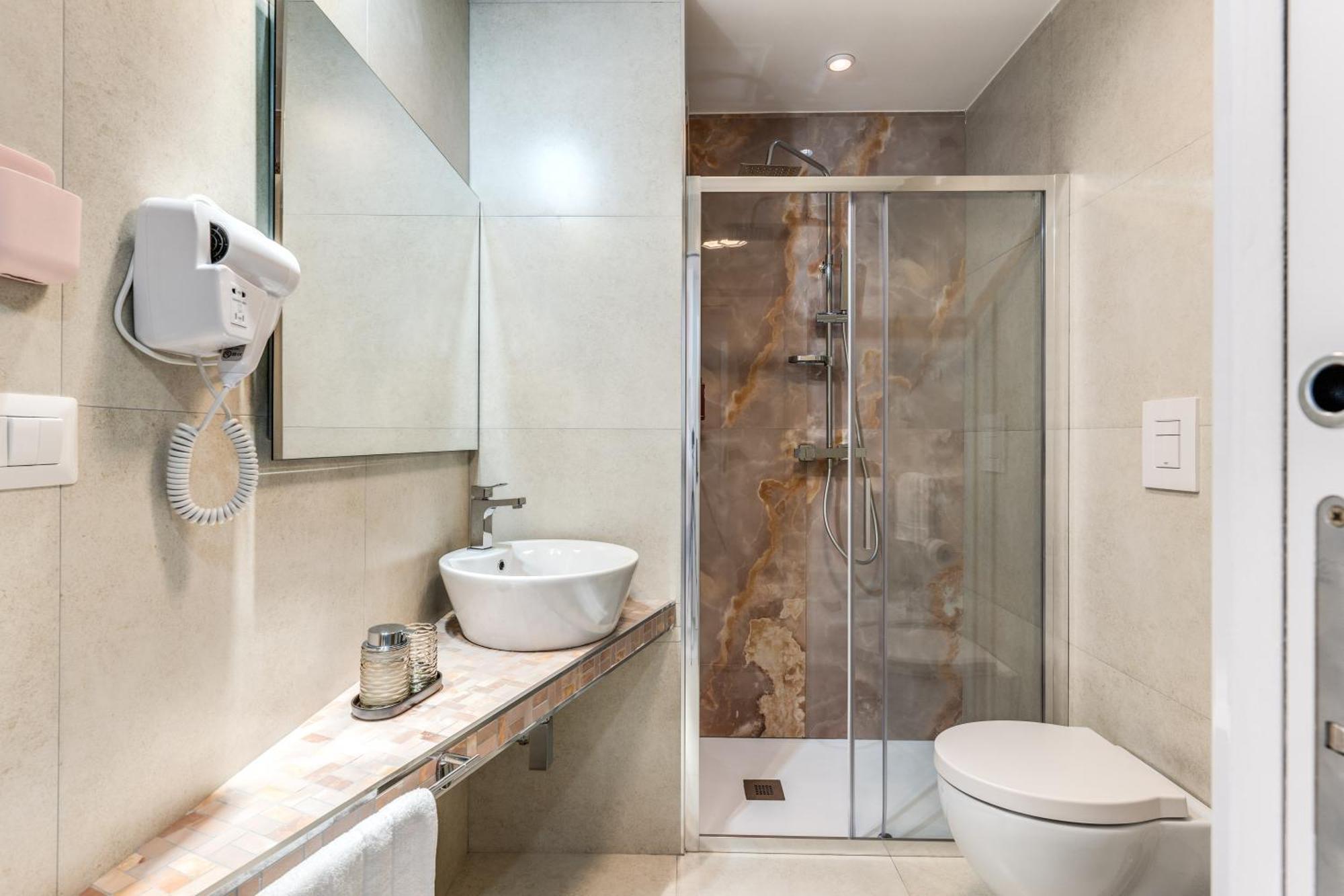 National Square Guest house *