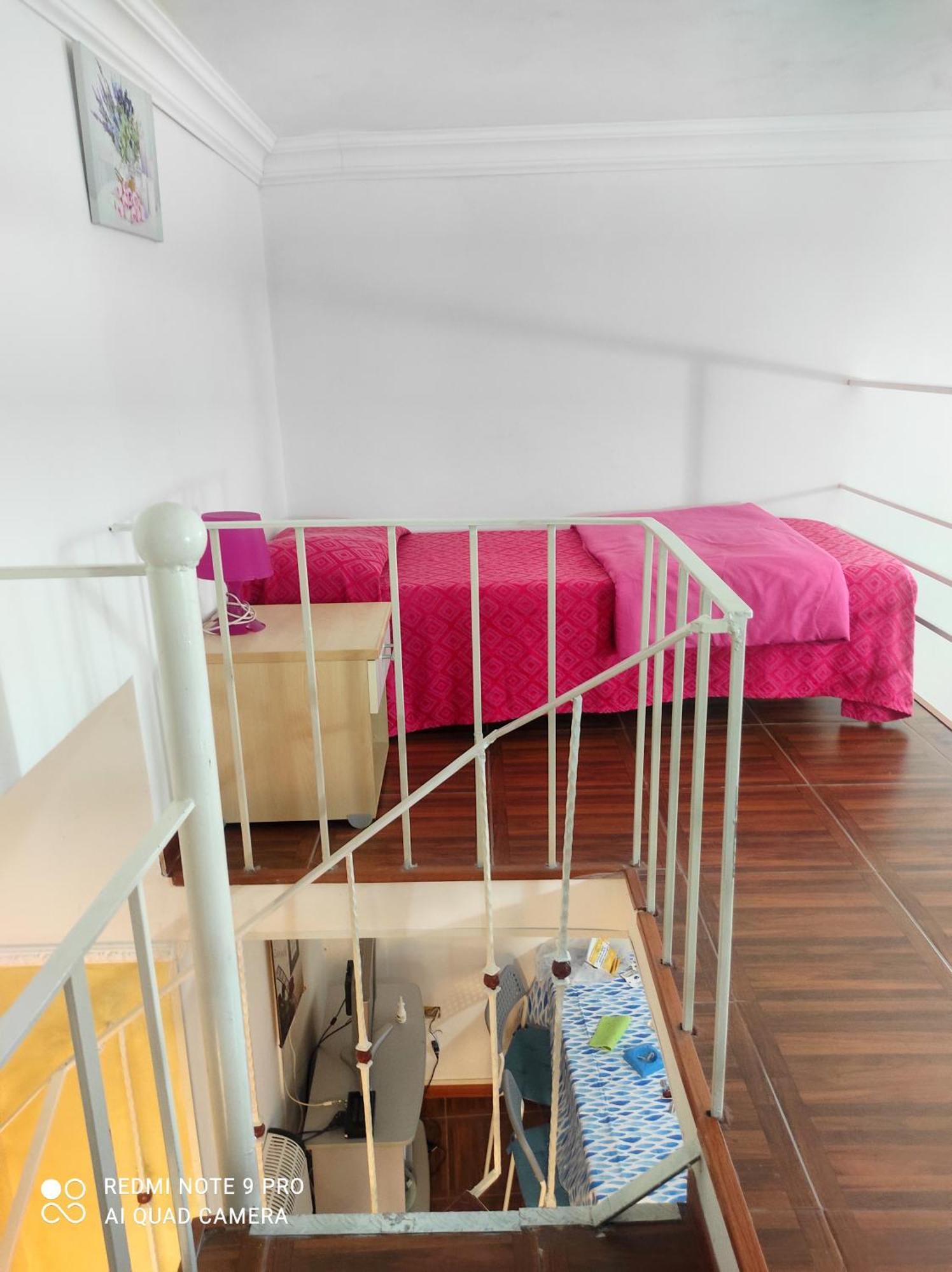 Nella Storica Piazza Carlo Iii Apartment *