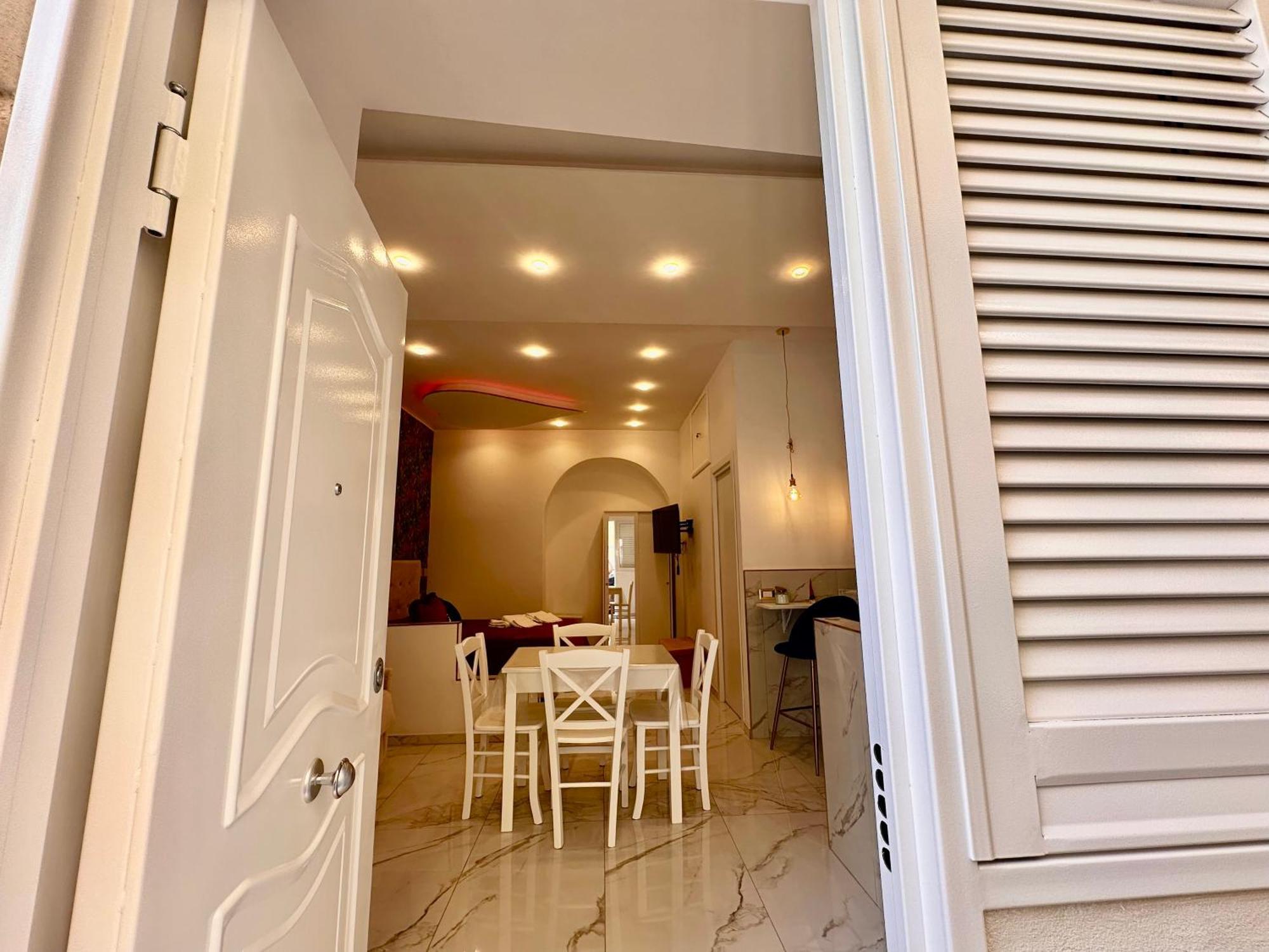 House Santa Fe * Naples