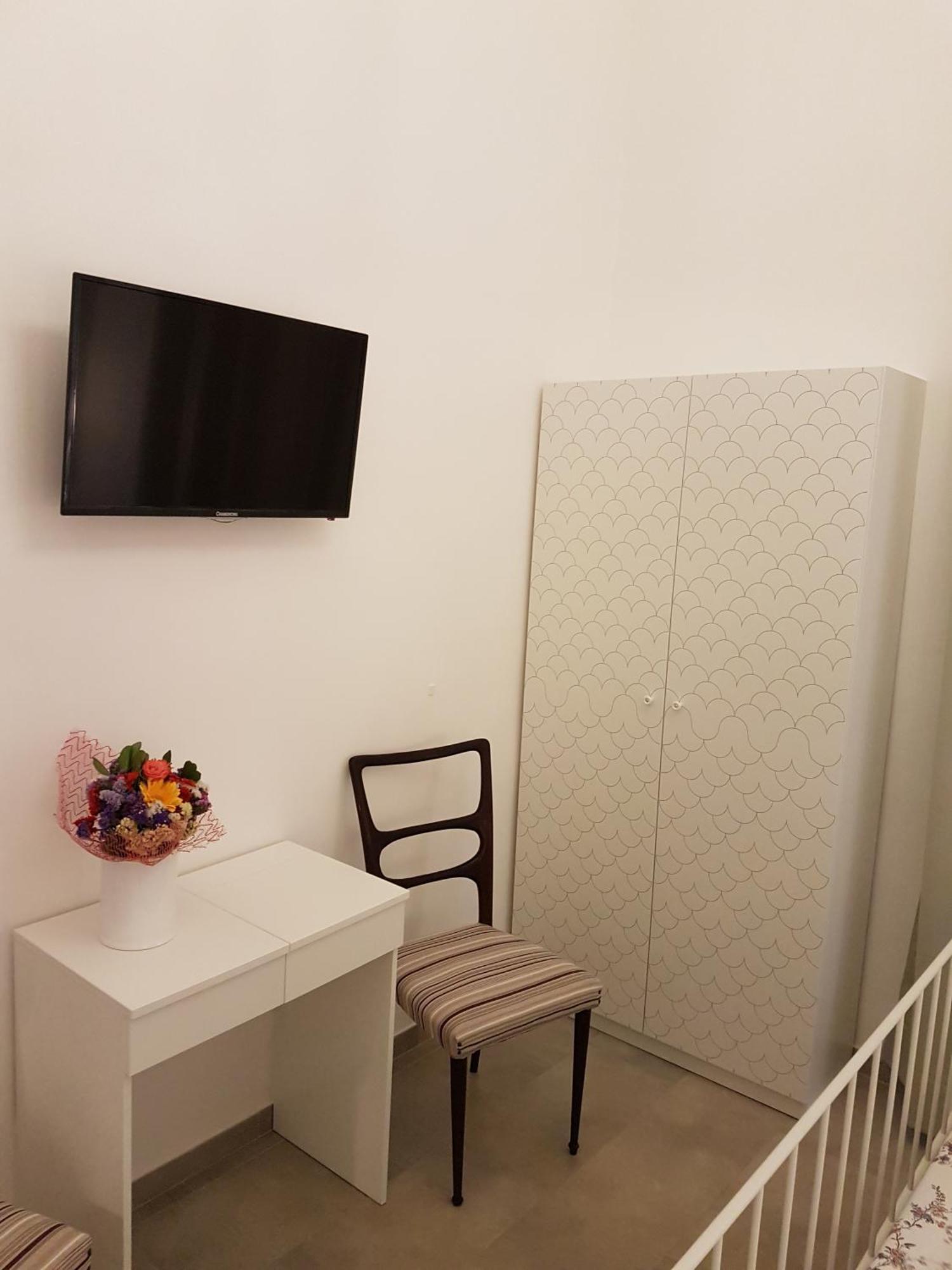 Sanbiagio, 25 Naples