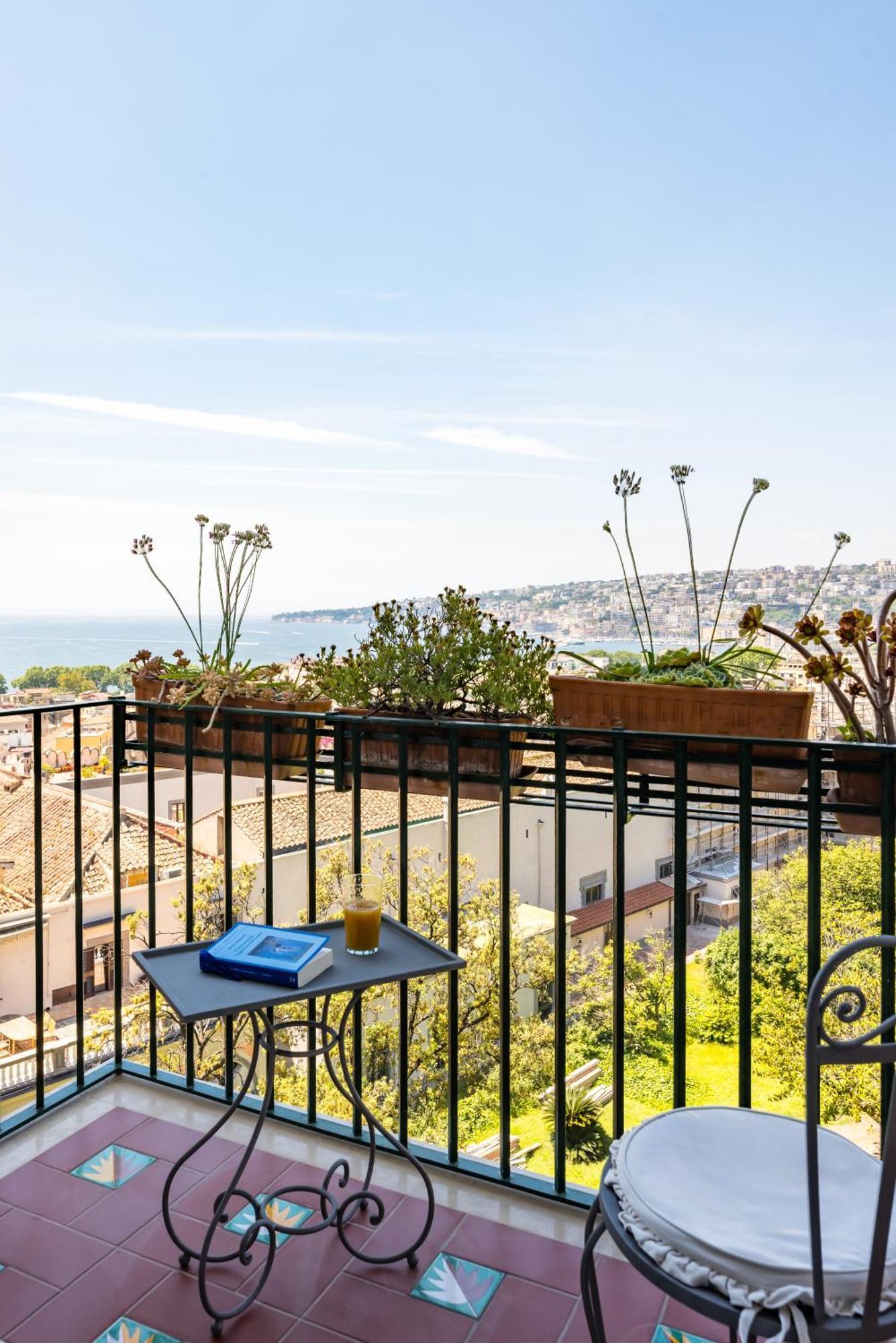 Guest house Terrazza Monteroduni 16 Naples