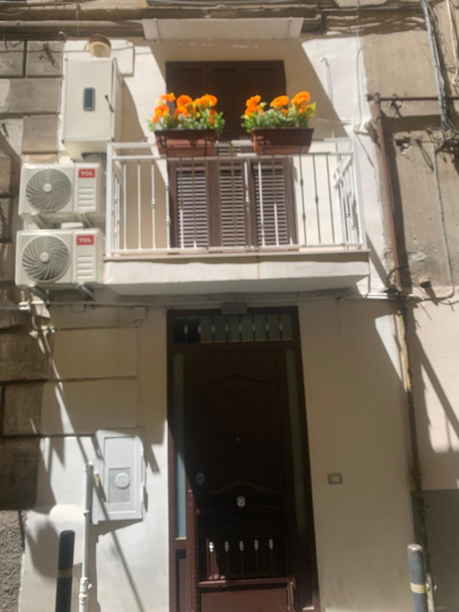 Viky House Chiaja 1 Naples