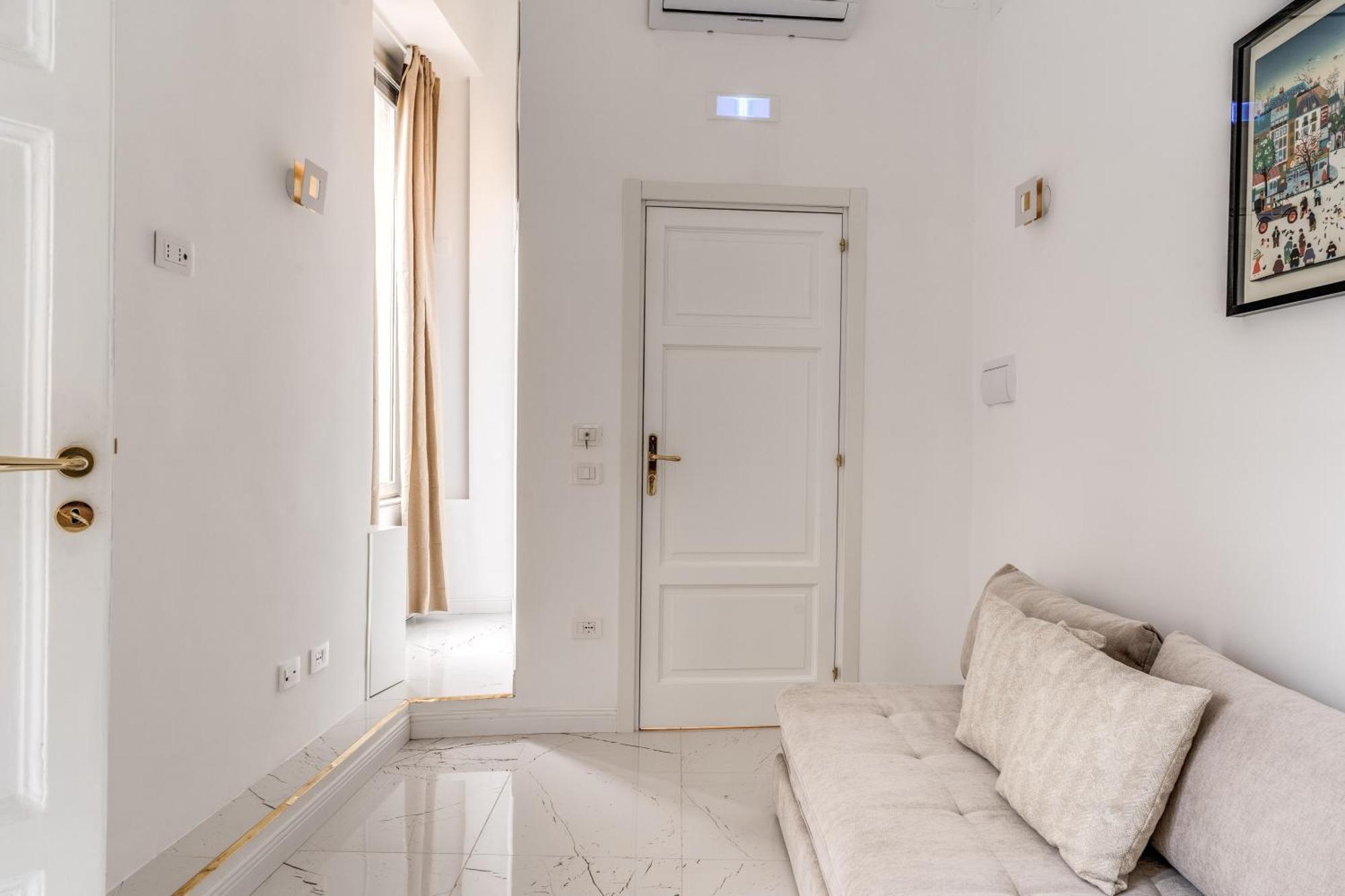 Palazzetto Santa Lucia Naples