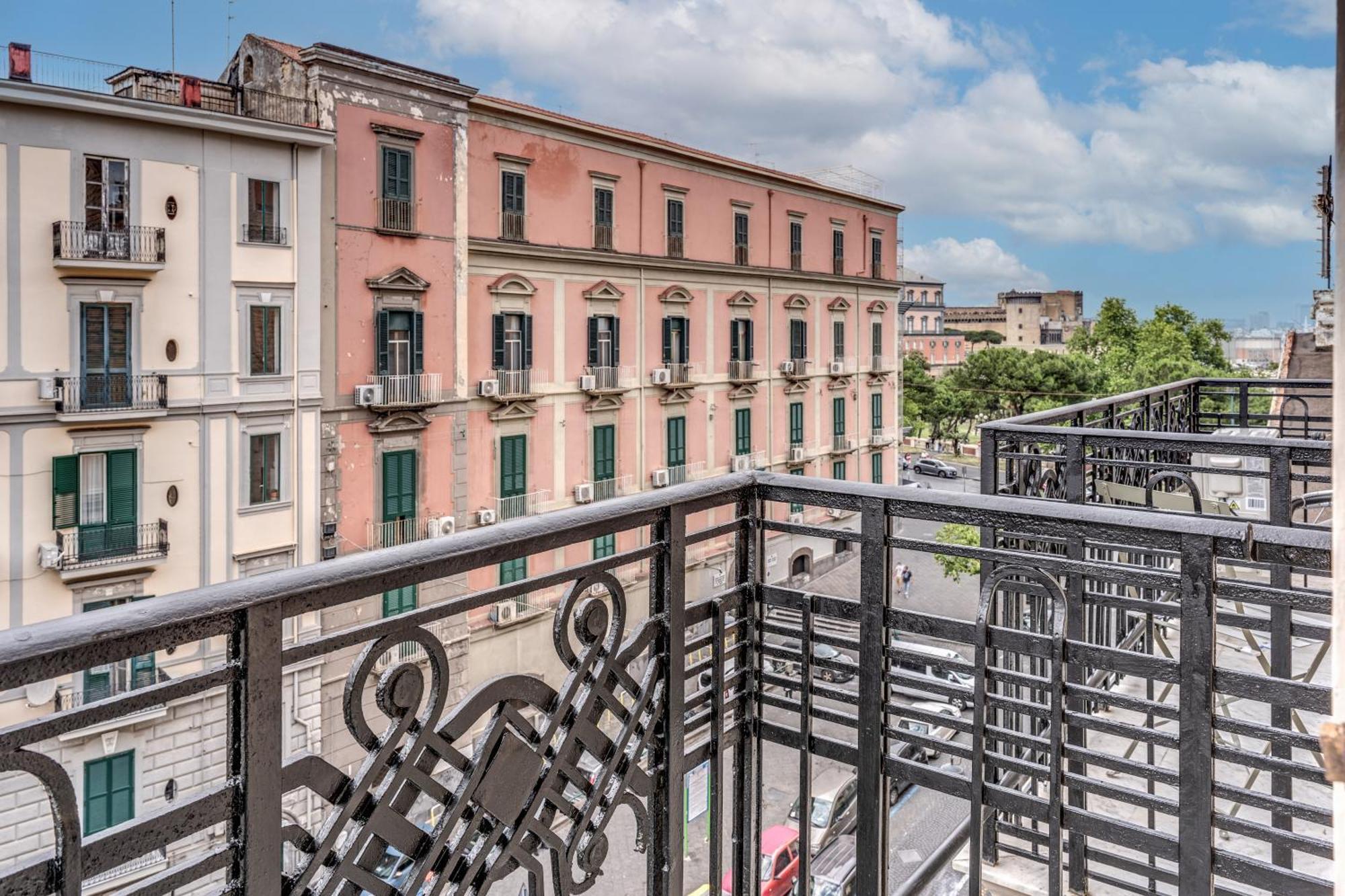 Palazzetto Santa Lucia * Naples