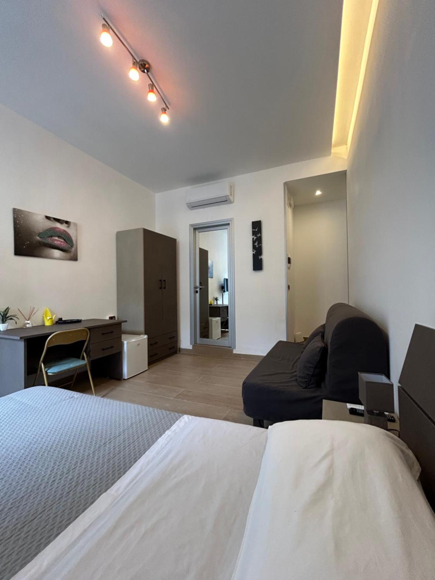 Binario 14 Piazza Garibaldi Bed & Breakfast *