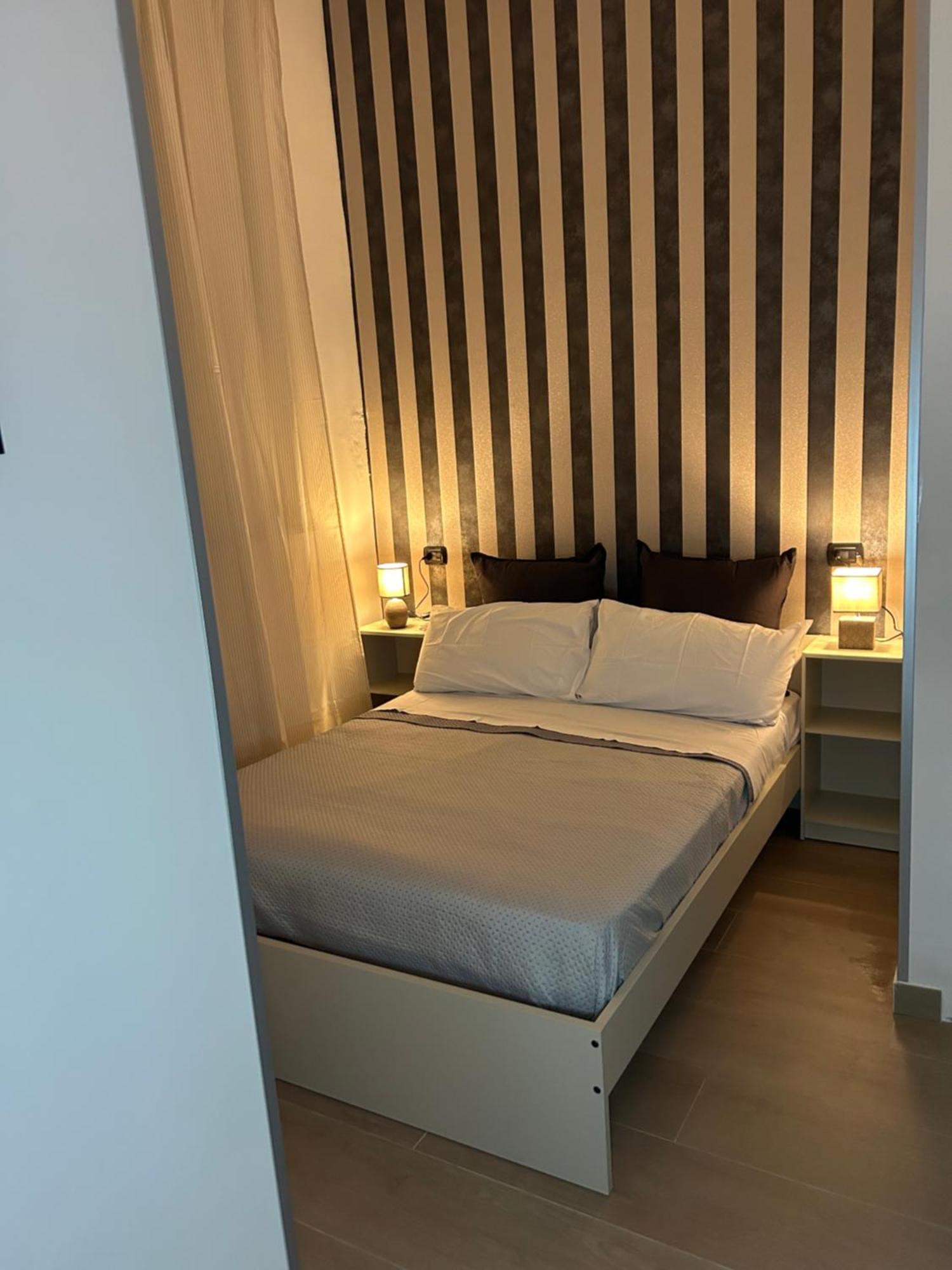 Binario 14 Piazza Garibaldi Bed & Breakfast *