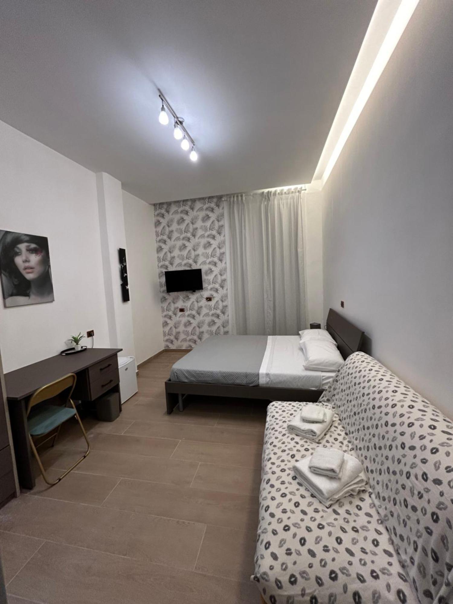 Bed & Breakfast Binario 14 Piazza Garibaldi *