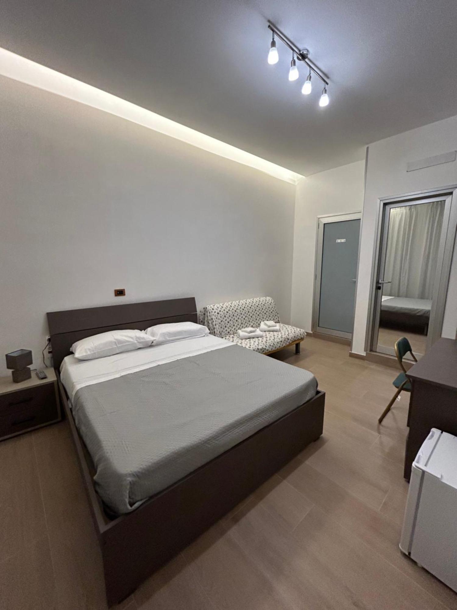 Binario 14 Piazza Garibaldi Bed & Breakfast *