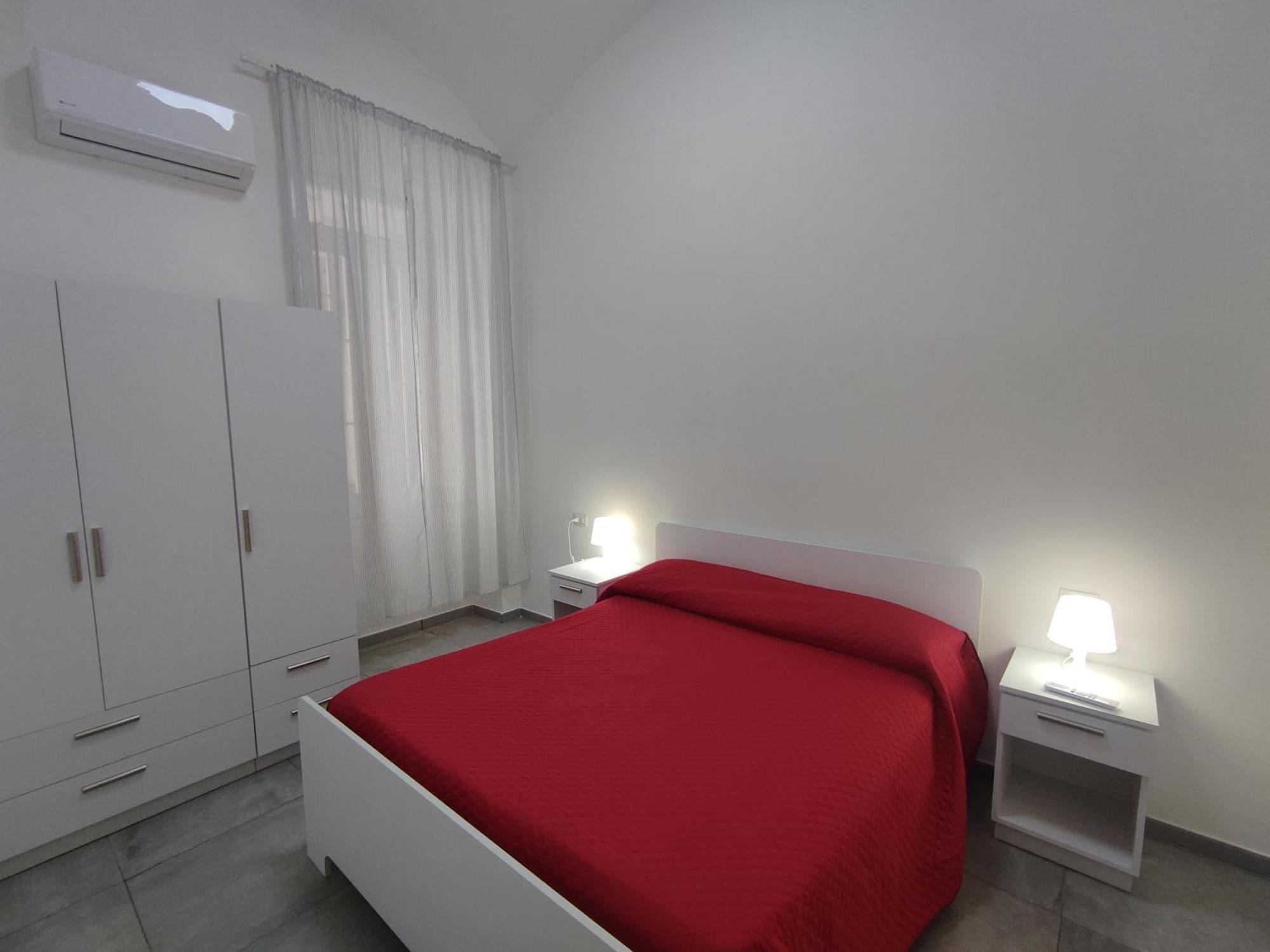 Na' Stanza In Piazza Apartment