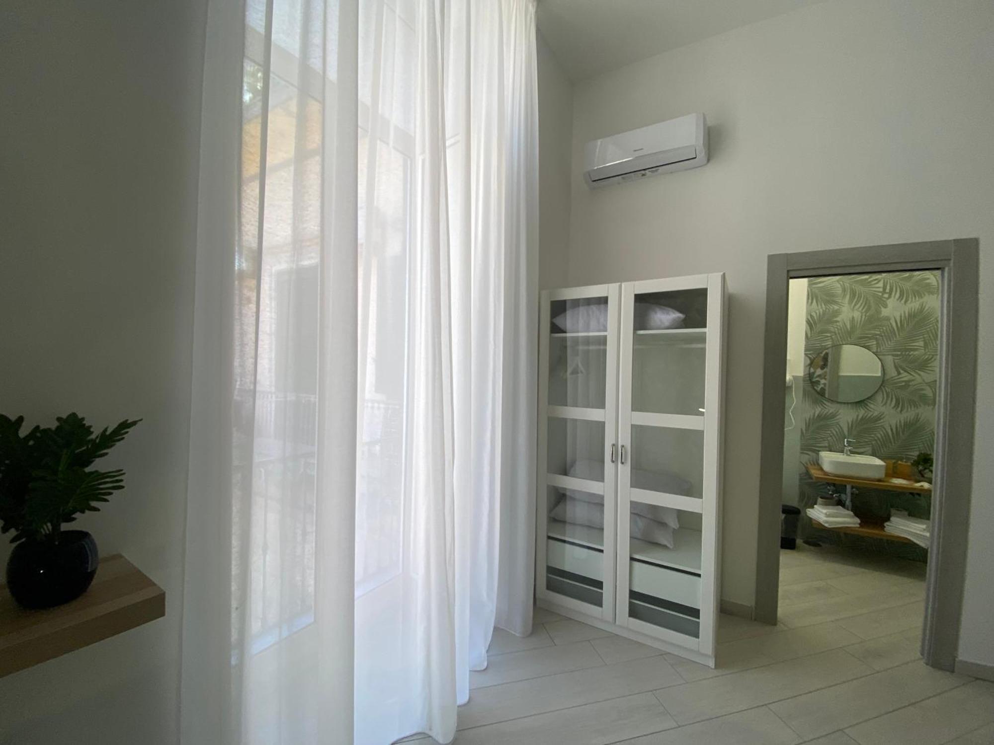 Ludben Dante Guest house Naples